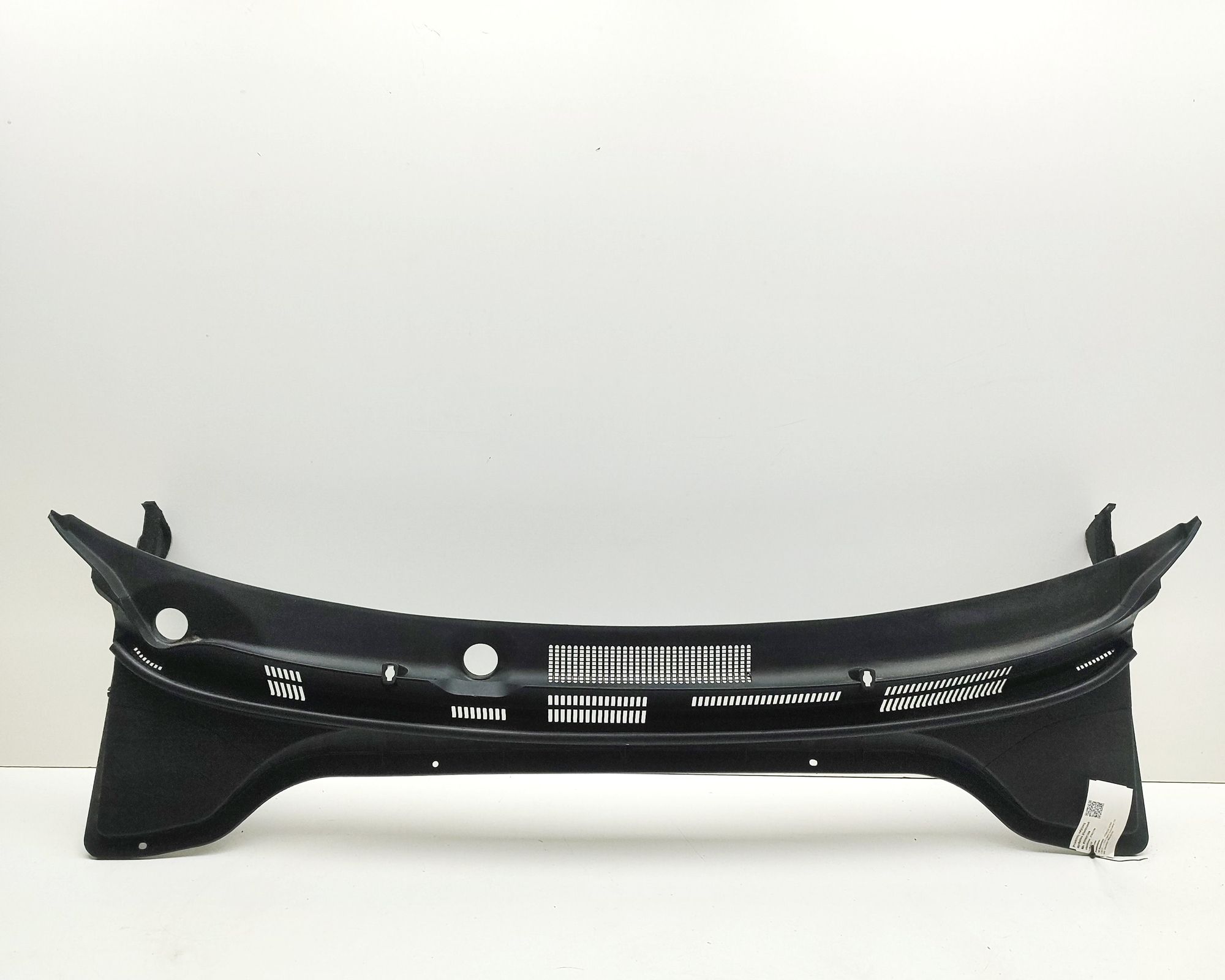 Hyundai Kona Front Wiper Cowl Trim Front Wiper Cowl Trim — HYUNDAI KONA (2017-...)...
