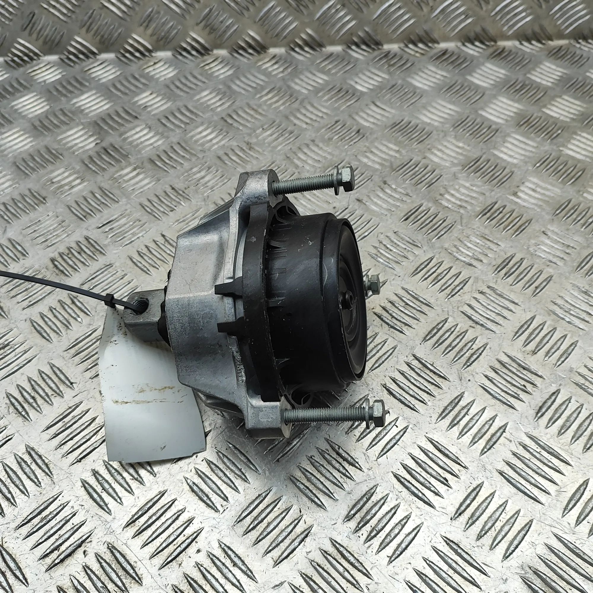 BMW X5 (G05) Right Side Engine Mount Right Side Engine Mount — BMW X5 (G05) (2018-.....