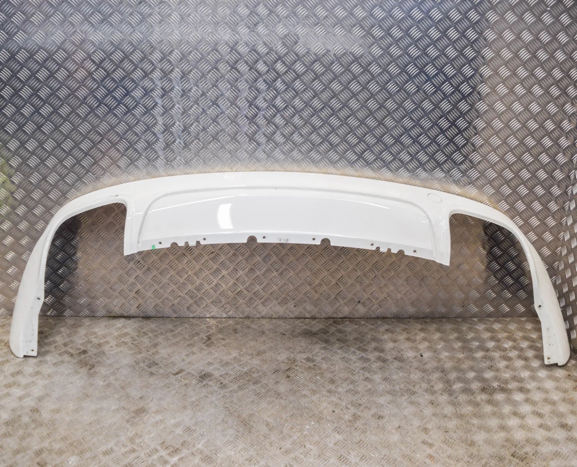 Maserati Levante Rear Bumper Lower Diffuser Rear Bumper Lower Diffuser — MASERATI LEVANTE (...