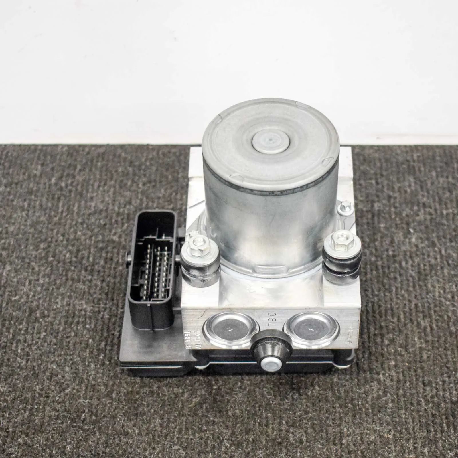 Land Rover Discovery ABS Hydraulipumppu ABS Pump — LAND ROVER DISCOVERY (IV L319) (2009...