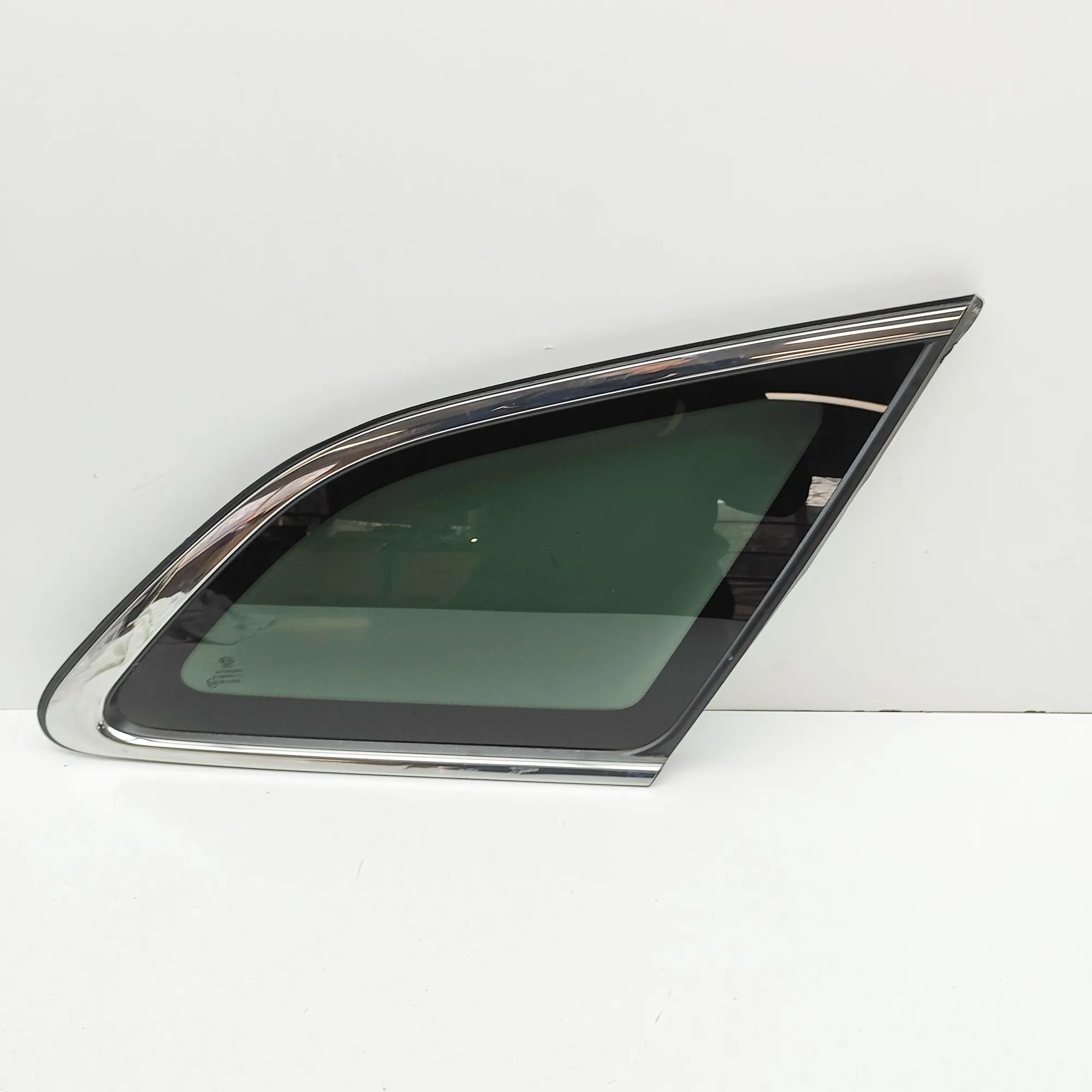 Kia Ceed (CD) Rear Right Quarter Window Rear Right Quarter Window — KIA CEE`D (Sportswa...