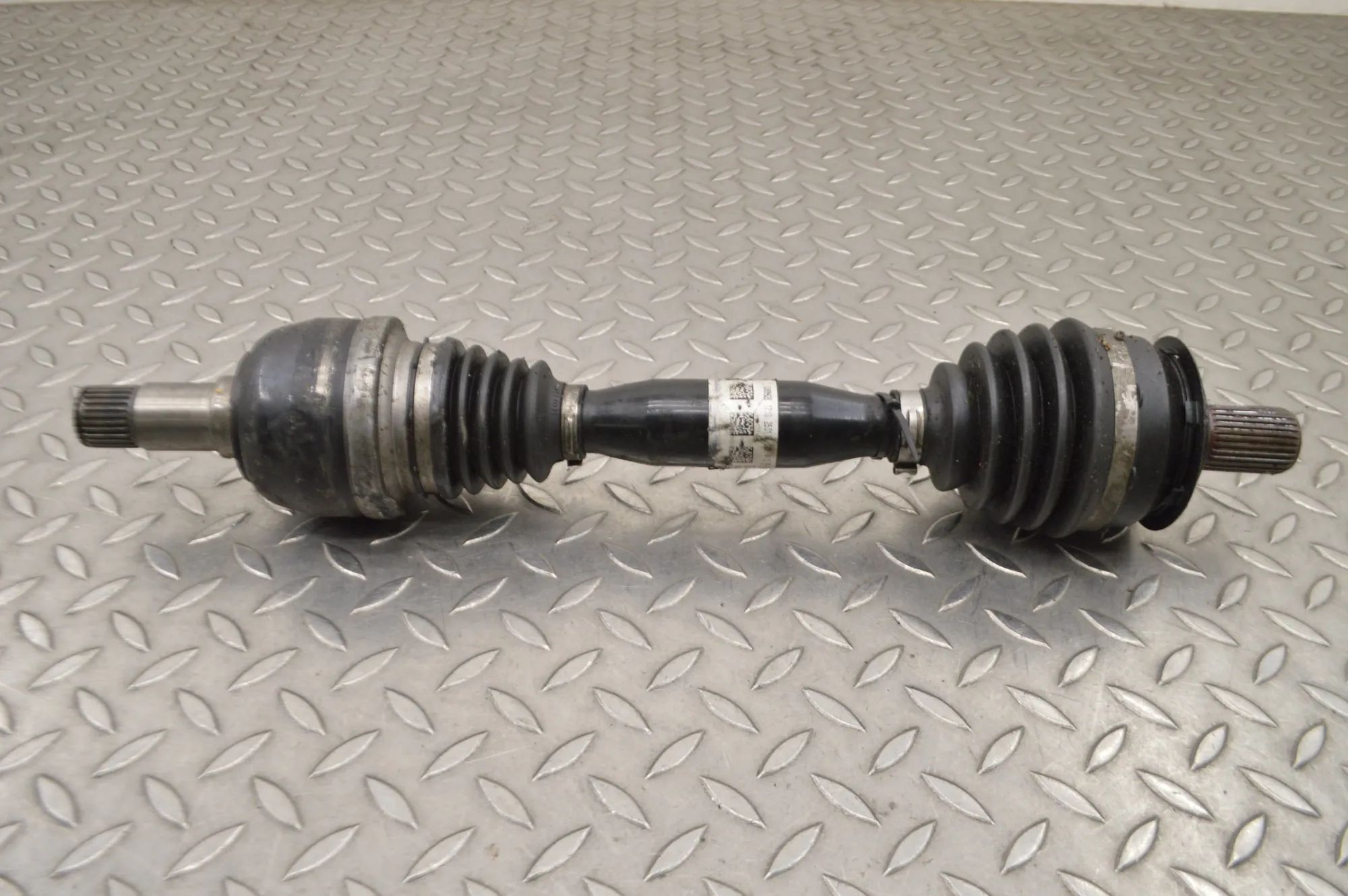 Mercedes-Benz CLA (C117) Front Left Driveshaft