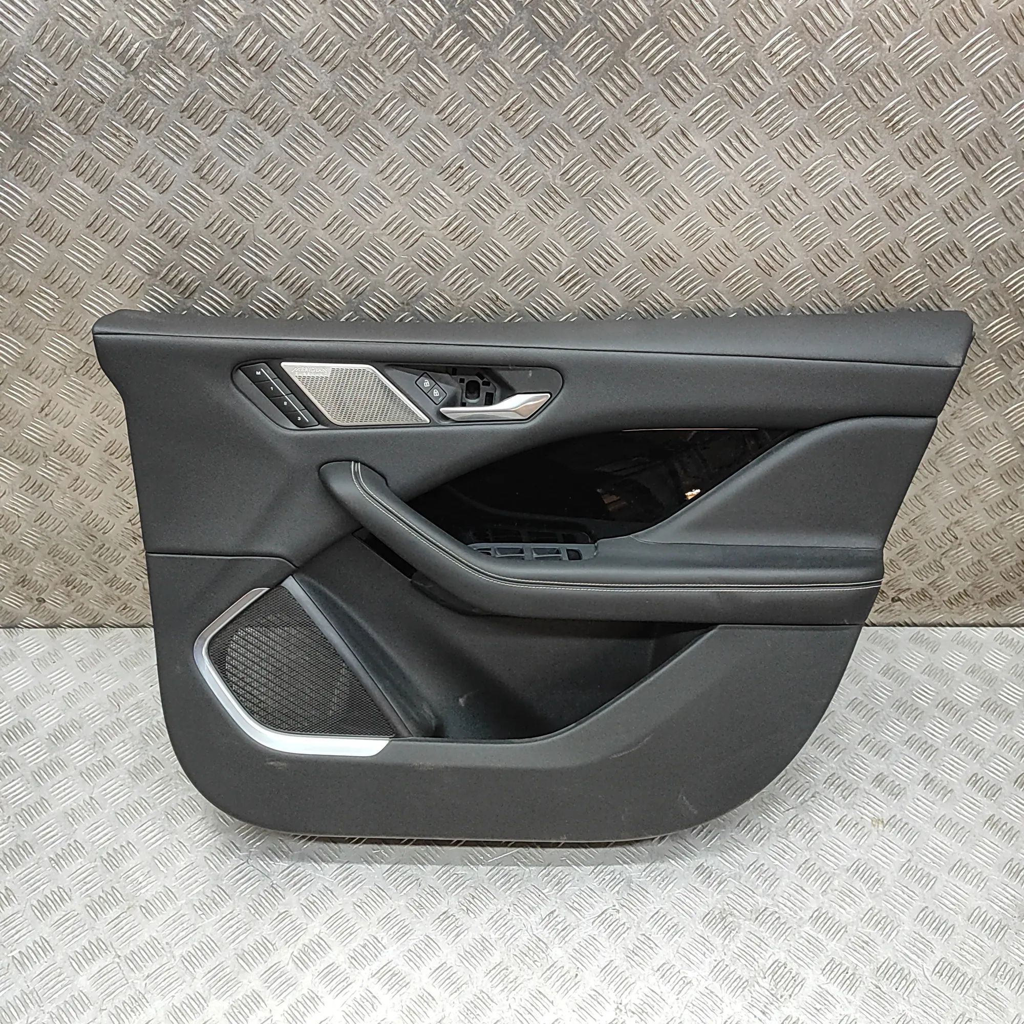 Jaguar I-Pace Front Right Door Panel Front Right Door Panel — JAGUAR I-PACE (X590) (...