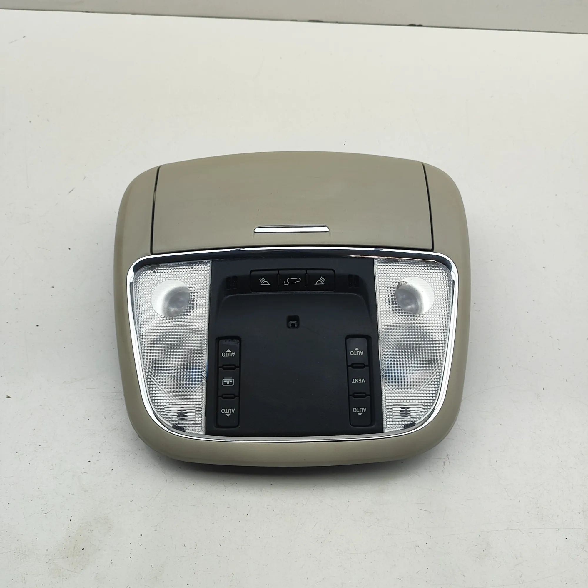 Jeep Grand Cherokee (WK) Interior light Interior light — JEEP GRAND CHEROKEE (IV WK, WK...