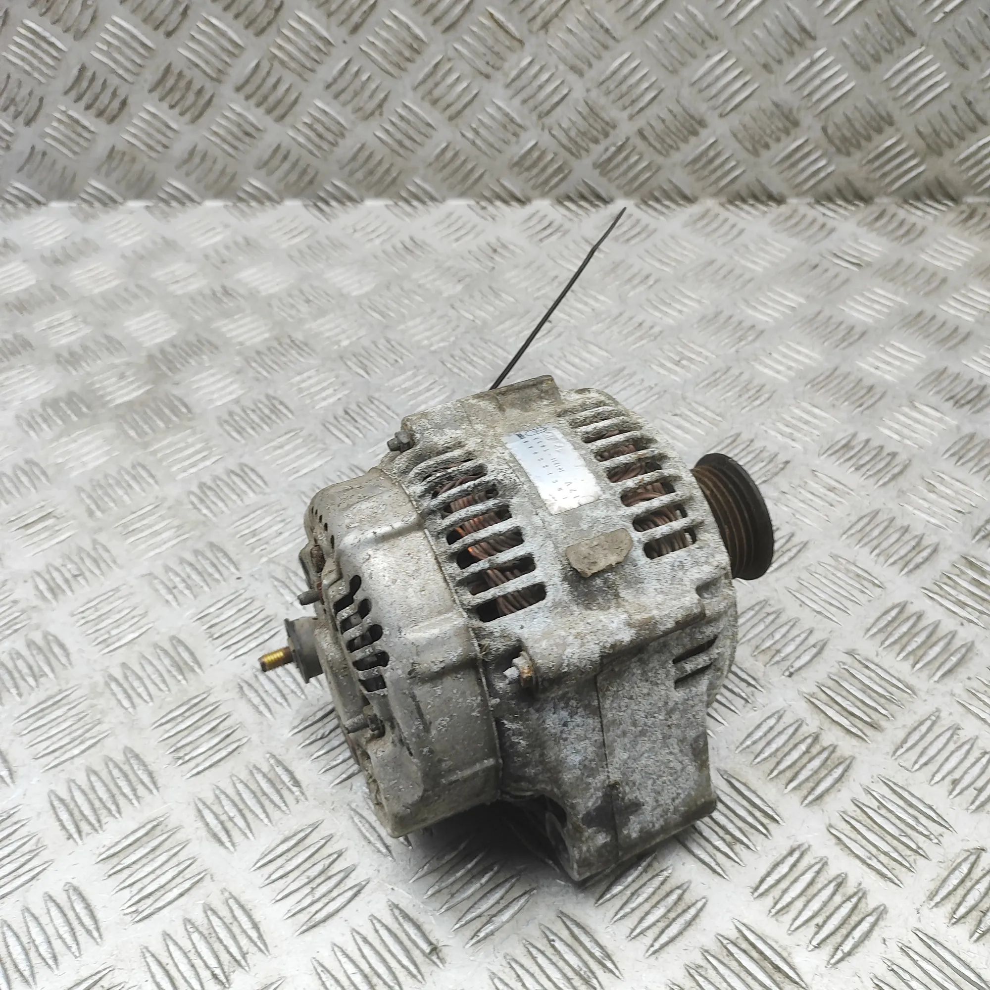 Jaguar XJ (X308) Alternator Alternator — JAGUAR XJ (X308) (1996-2003) — LNC...