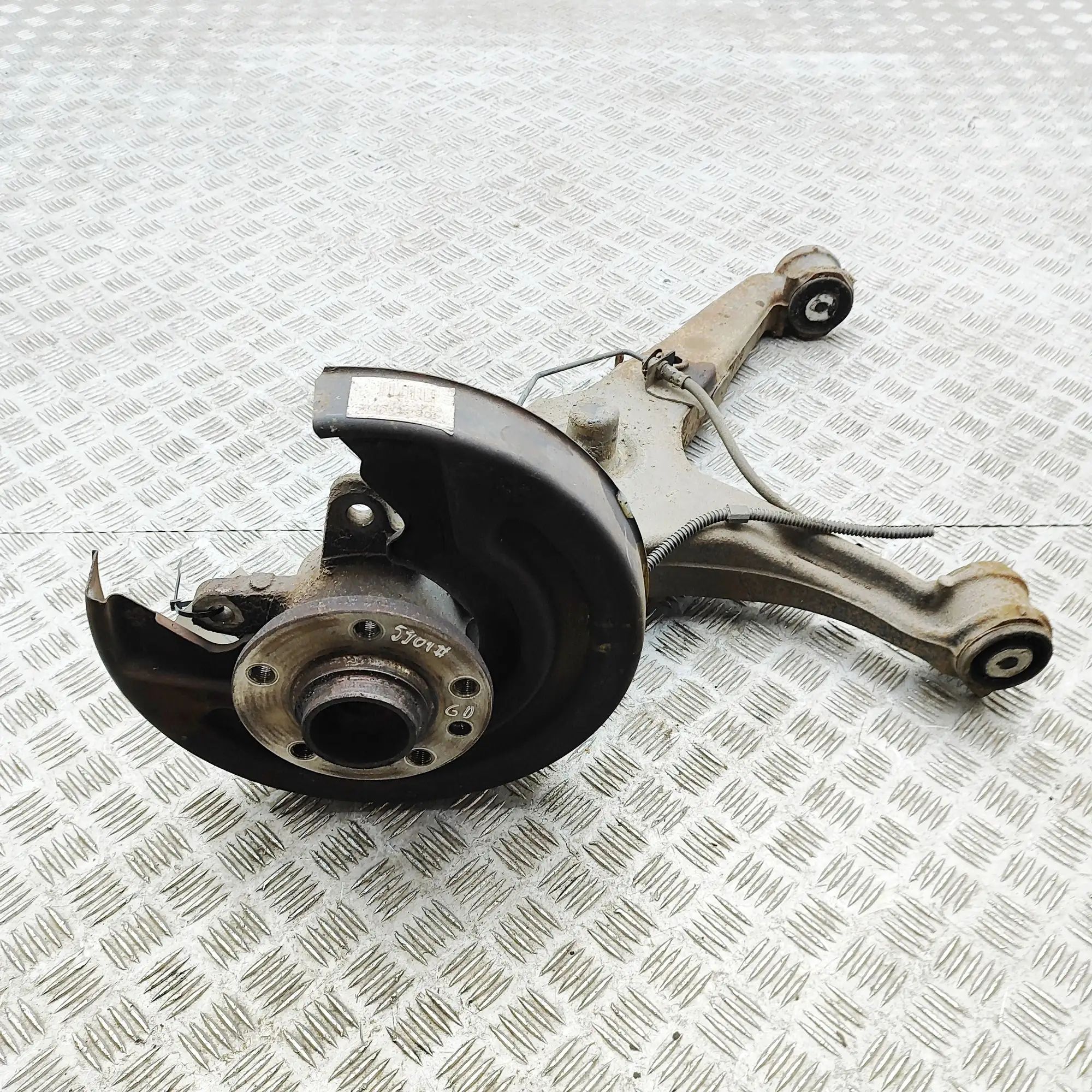Volkswagen Transporter (T6, Caravelle, Multivan) Rear Right Wheel Hub Rear Right Wheel Hub — VW TRANSPORTER (VI T6 Va...