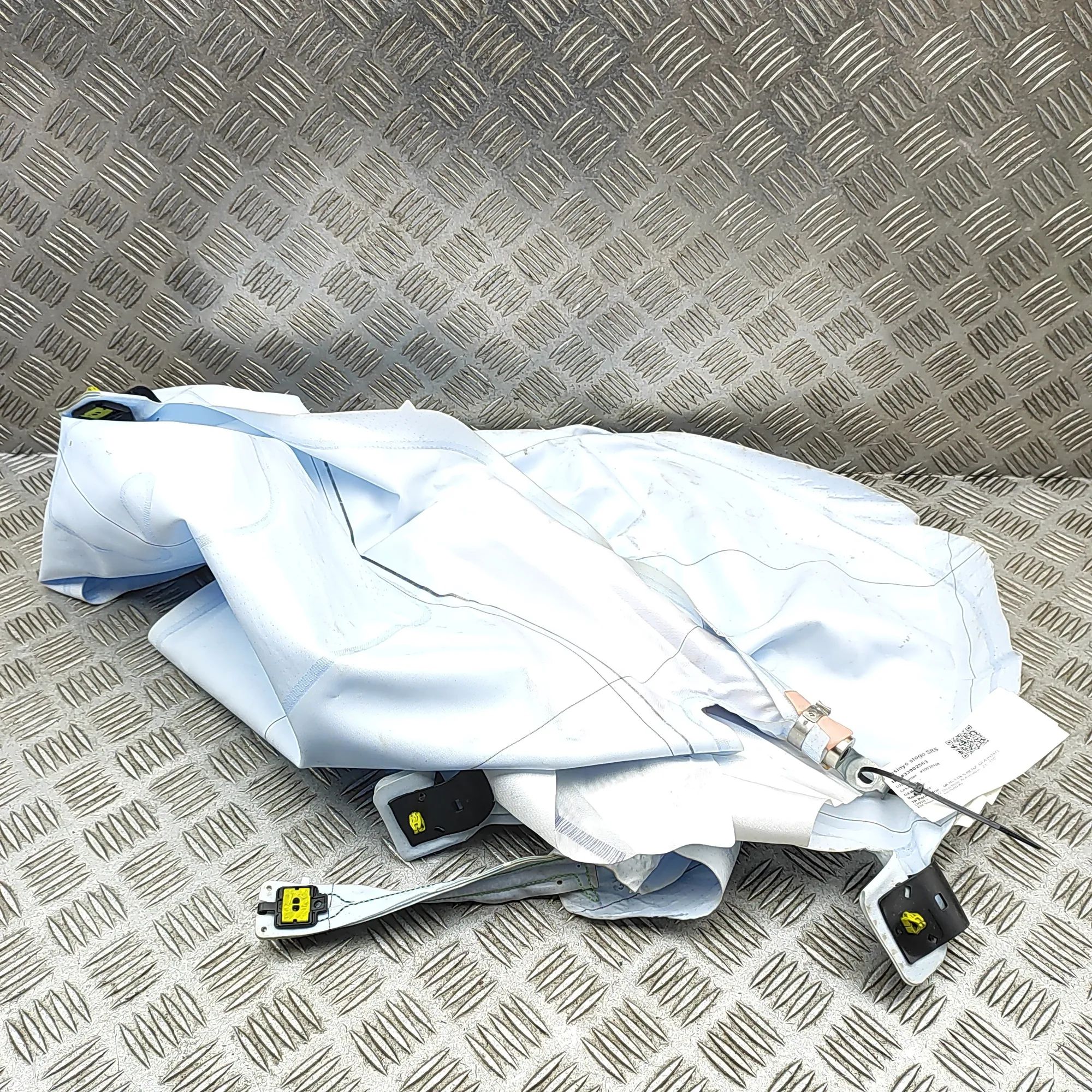Mercedes-Benz GLA / EQA (H247) Right Side Roof Safety Curtain SRS Right Side Roof Safety Curtain SRS — MERCEDES B...