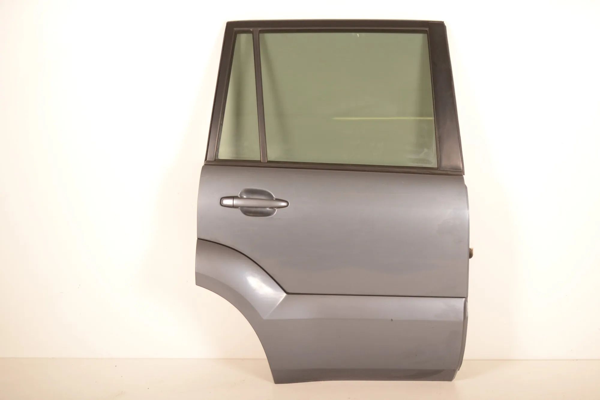 Toyota Land Cruiser 100 Door — rear right Door — rear right — TOYOTA LAND CRUISER (120 _J...