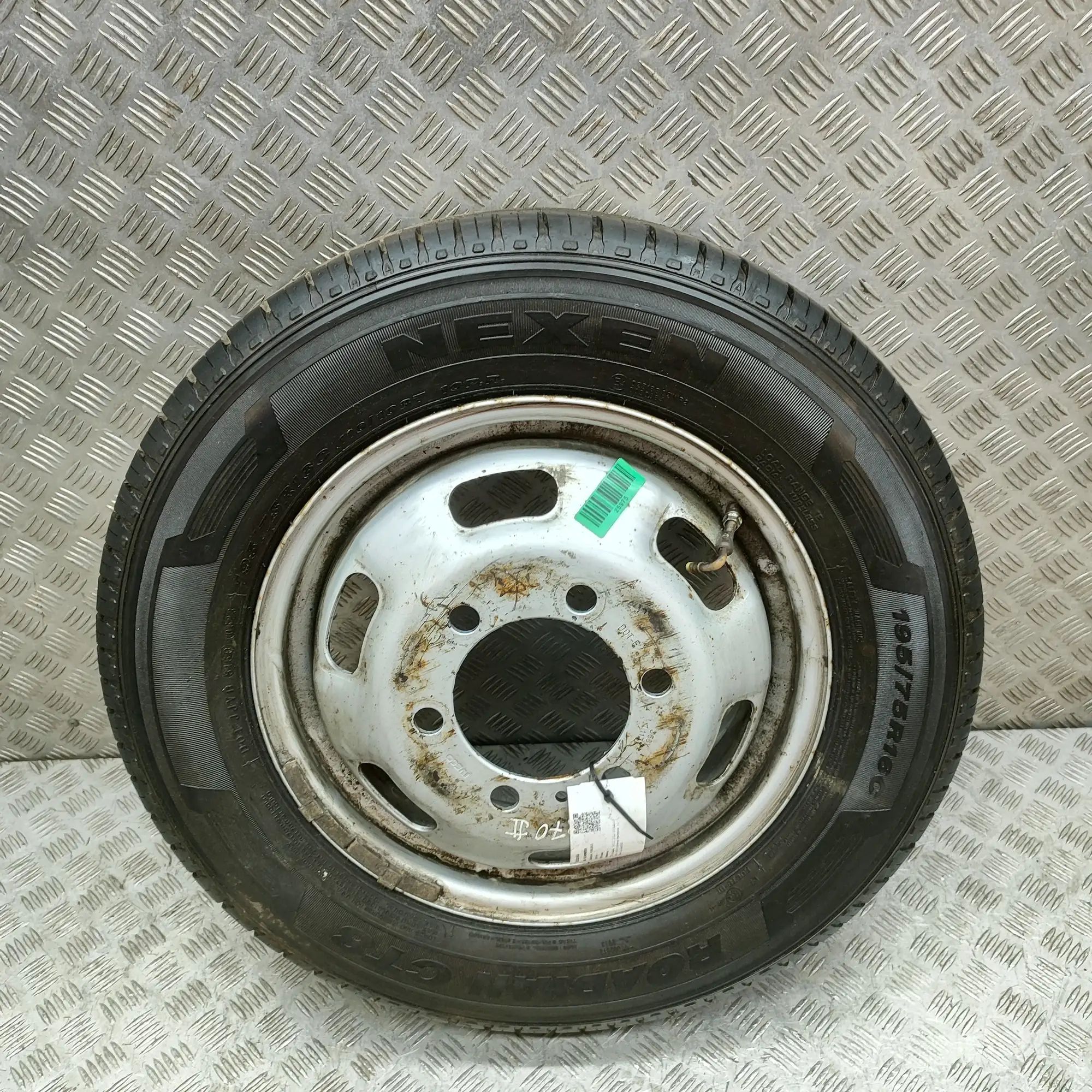 Iveco Daily Alloy Wheel Alloy wheel — IVECO DAILY (VI Flatbed) (2014-.....