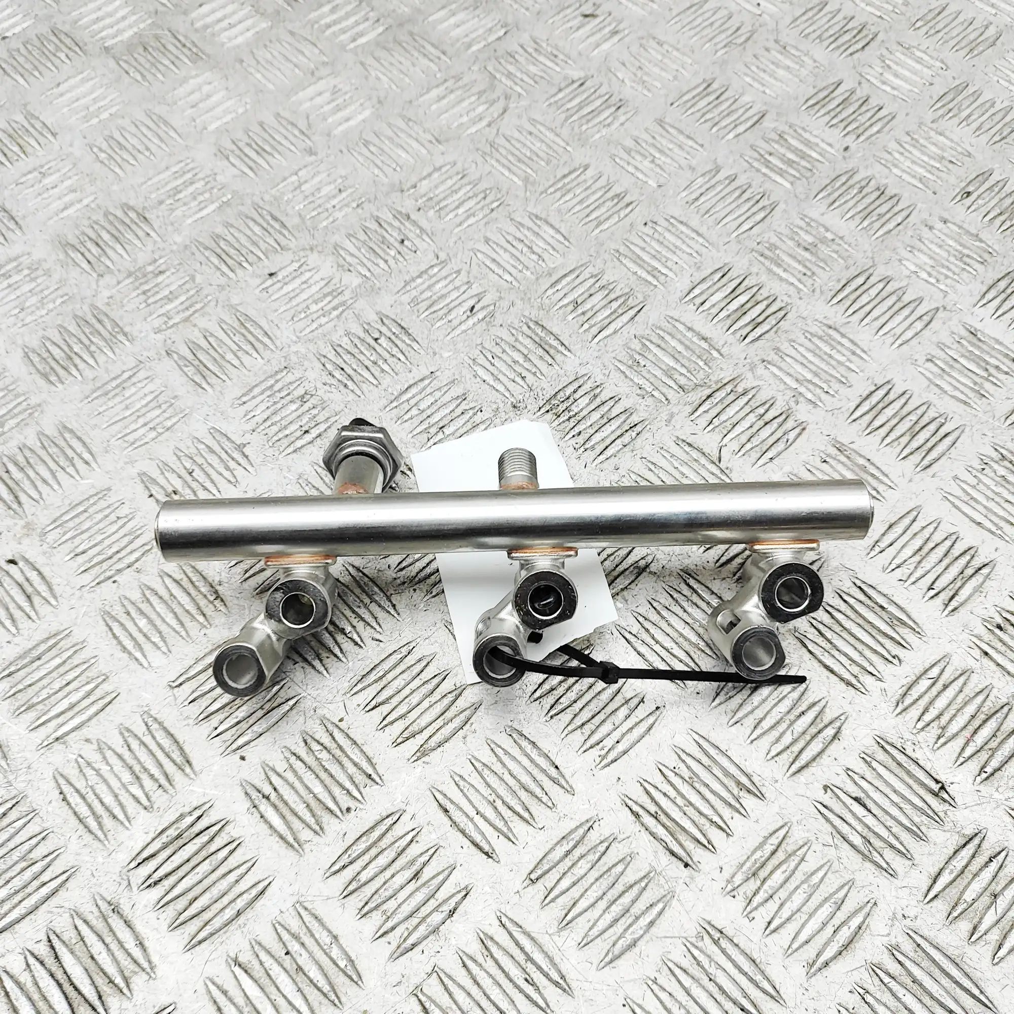 Jeep Avenger Fuel Rail Fuel rail — JEEP AVENGER (J2) (2022-...) — 9846...