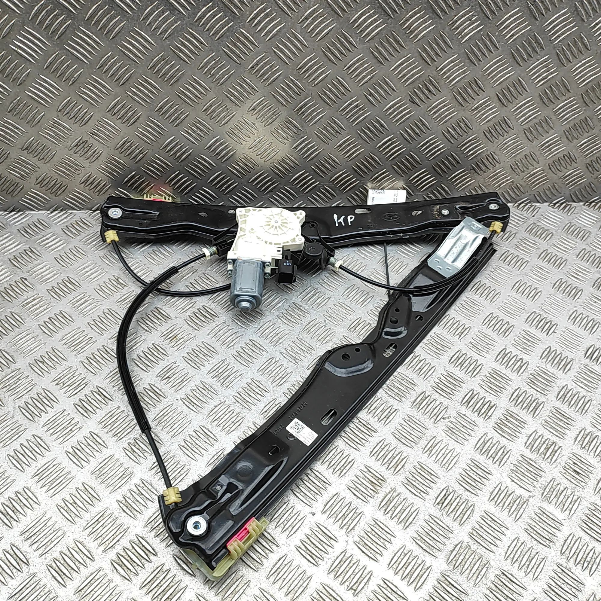 Land Rover Discovery Sport Front Left Door Window Regulator Front Left Door Window Regulator — LAND ROVER D...