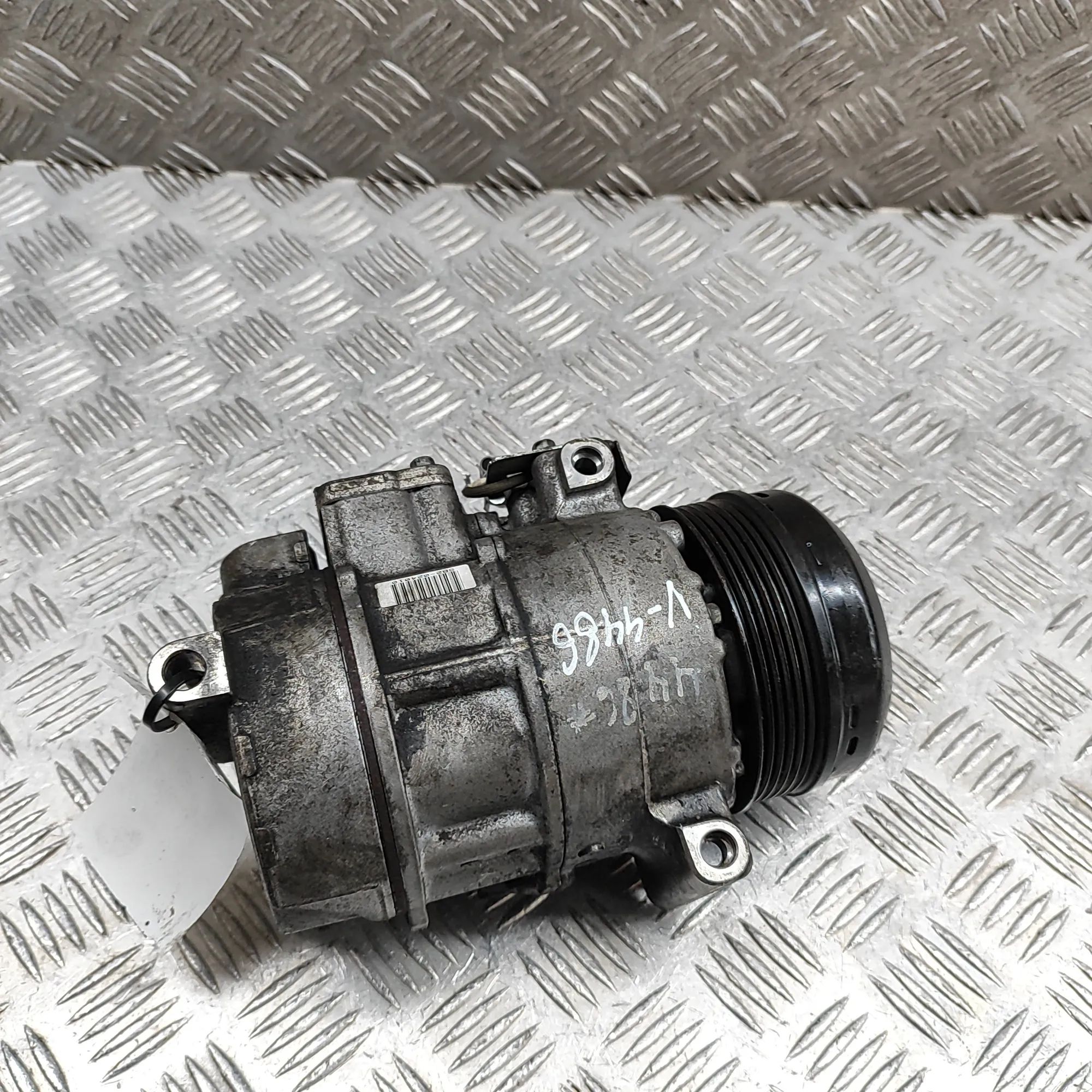 Mercedes-Benz SLK (R172) Air-conditioning compressor Air-conditioning compressor — MERCEDES BENZ SLK...