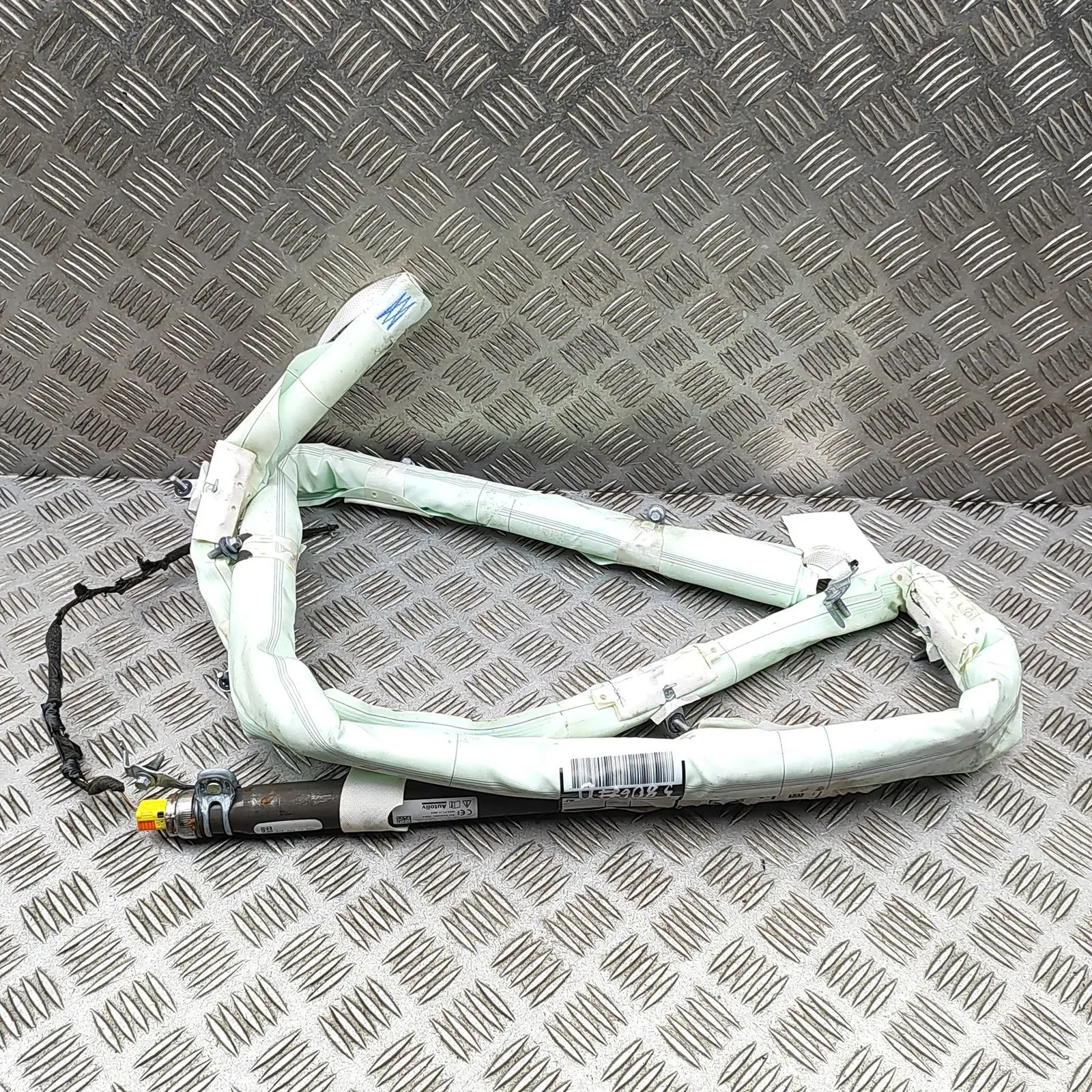 Land Rover Discovery Sport Right Side Roof Safety Curtain SRS Right Side Roof Safety Curtain SRS — LAND ROVER...