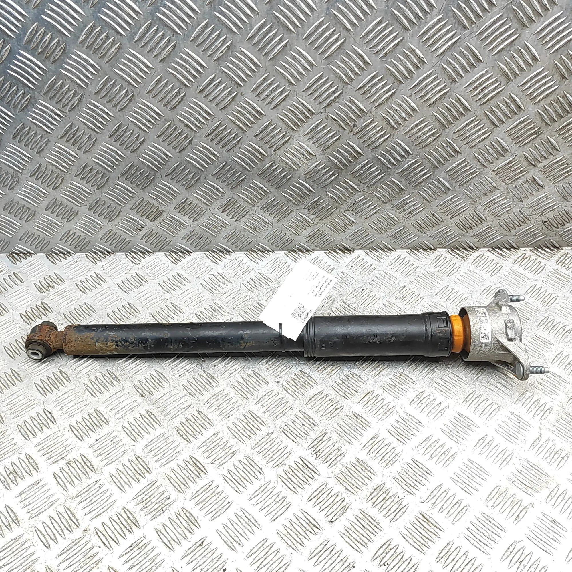Mercedes-Benz CLA (C117) Shock absorber — rear left