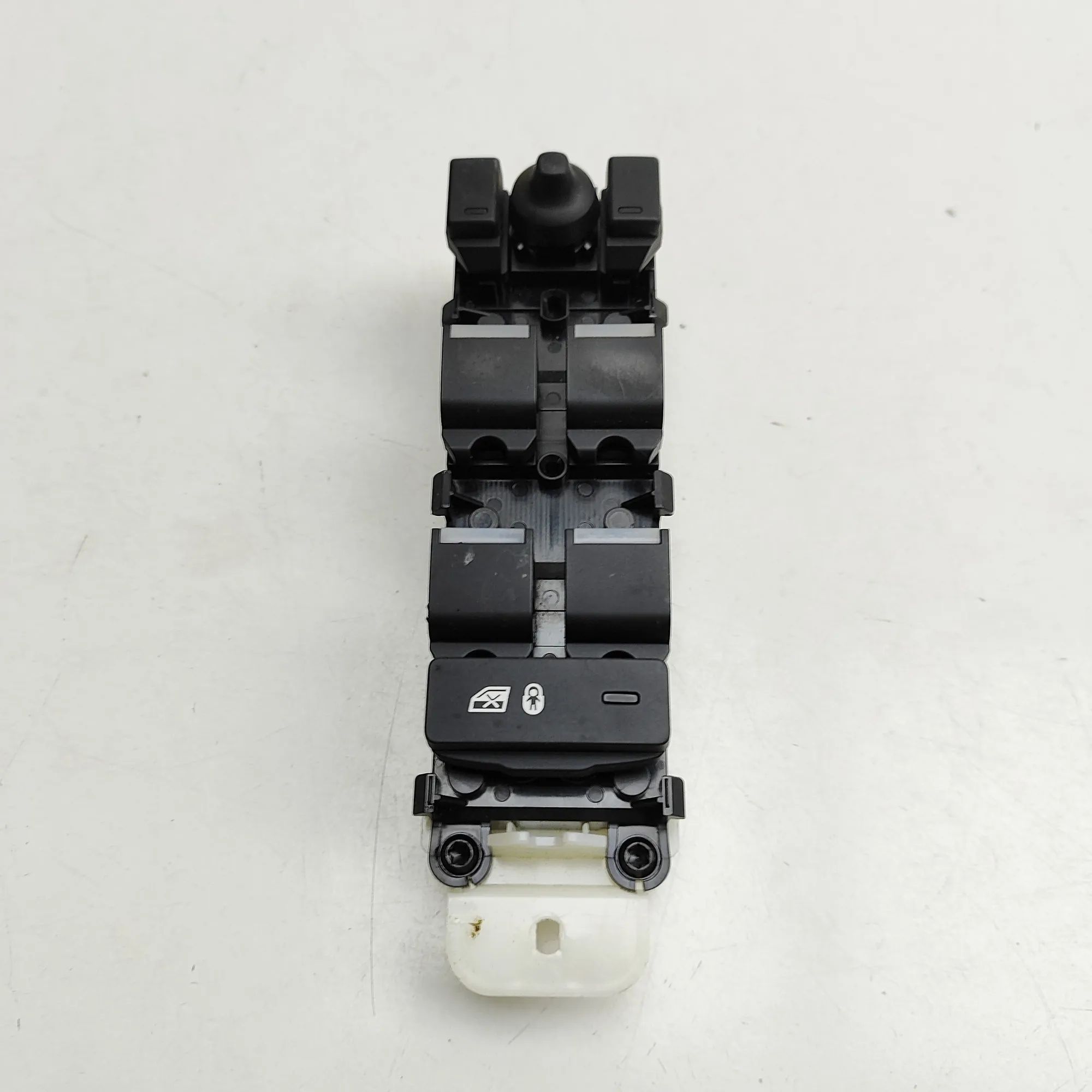 Land Rover Discovery Door window switch — front left Door window switch — front left — LAND ROVER DI...