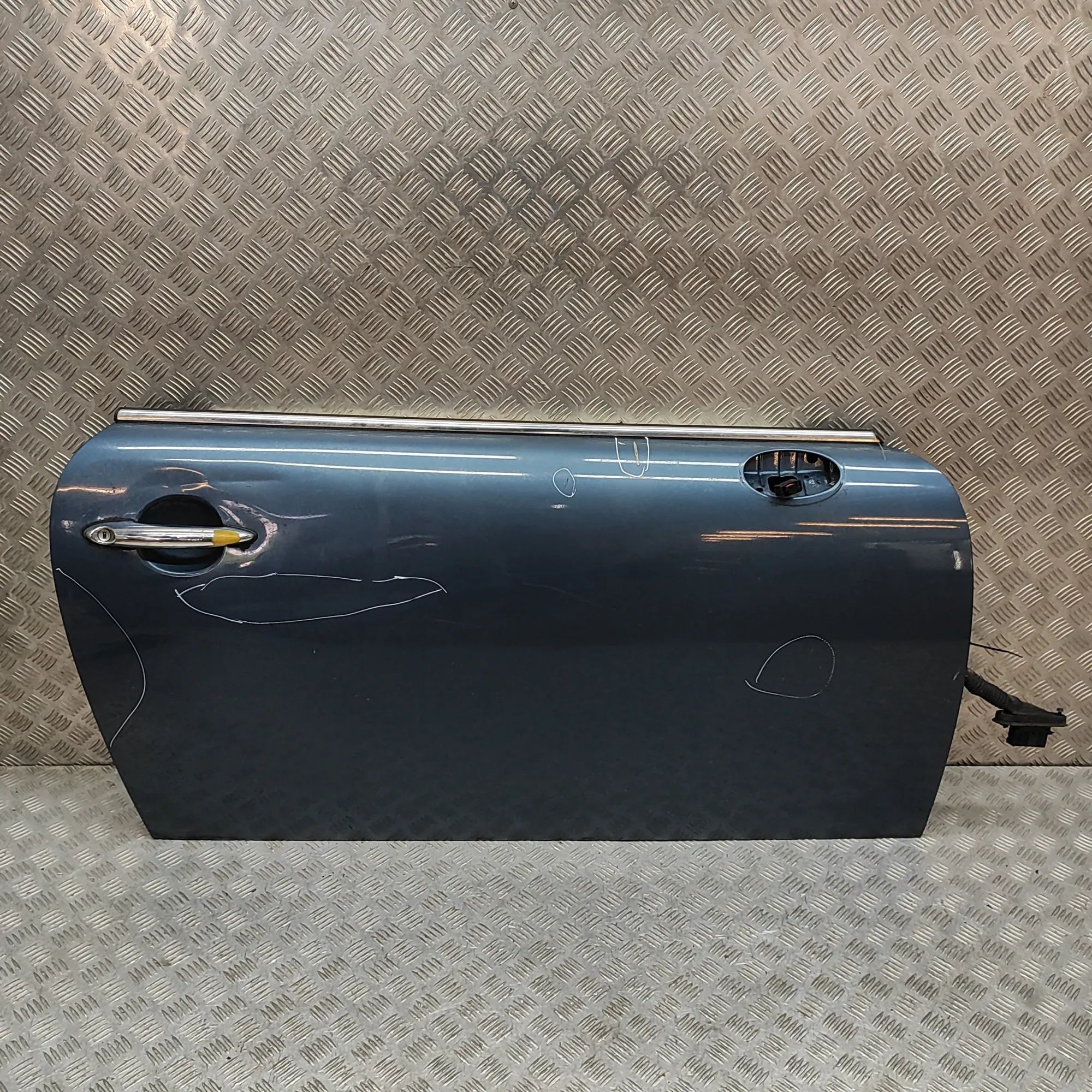 Mini One, Cooper, Clubman (R55 - R59) Door — front right Door — front right — MINI CLUBMAN (R55) (2006-2...