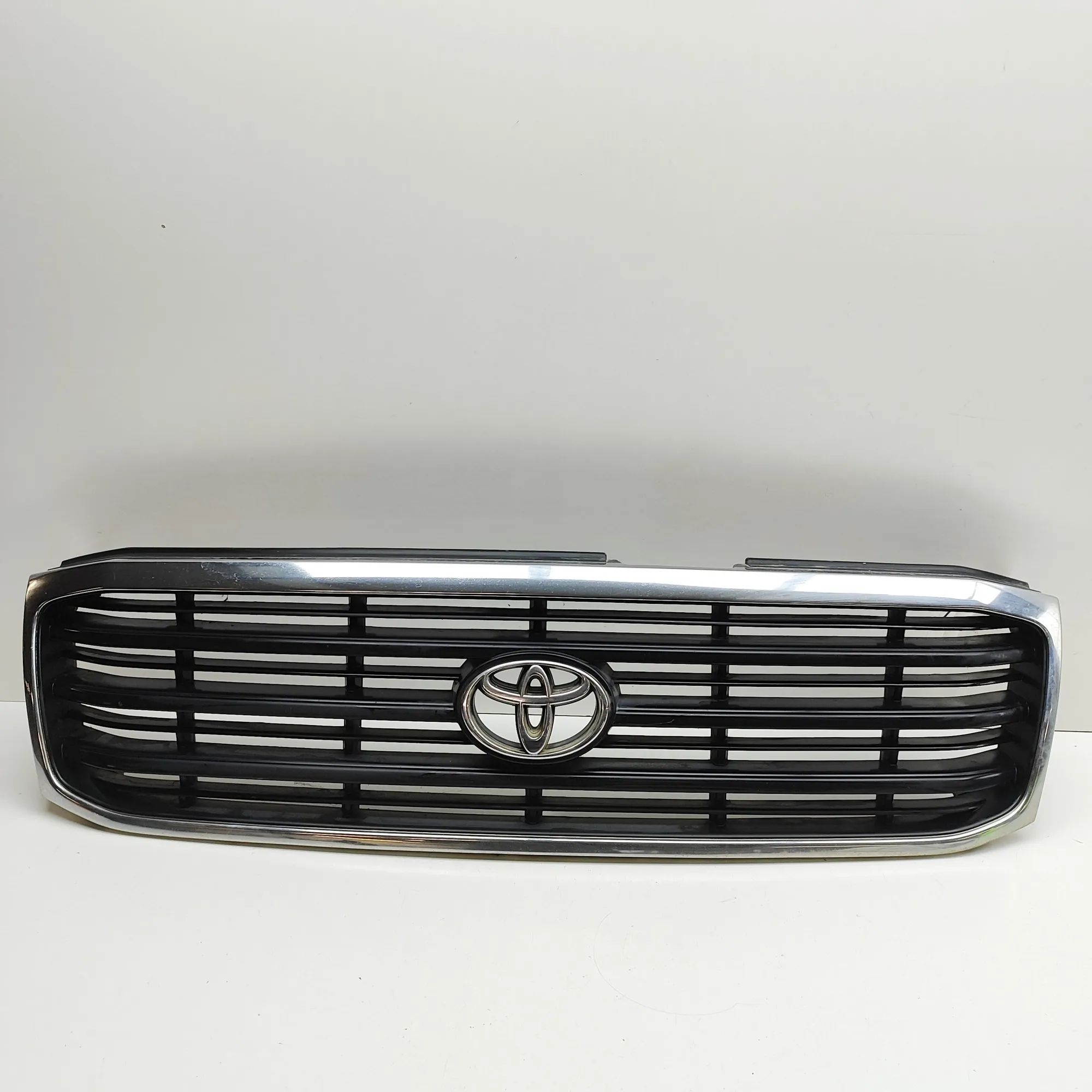 Toyota Land Cruiser 100 Radiator Grille Radiator grille — TOYOTA LAND CRUISER (100 _J1_...