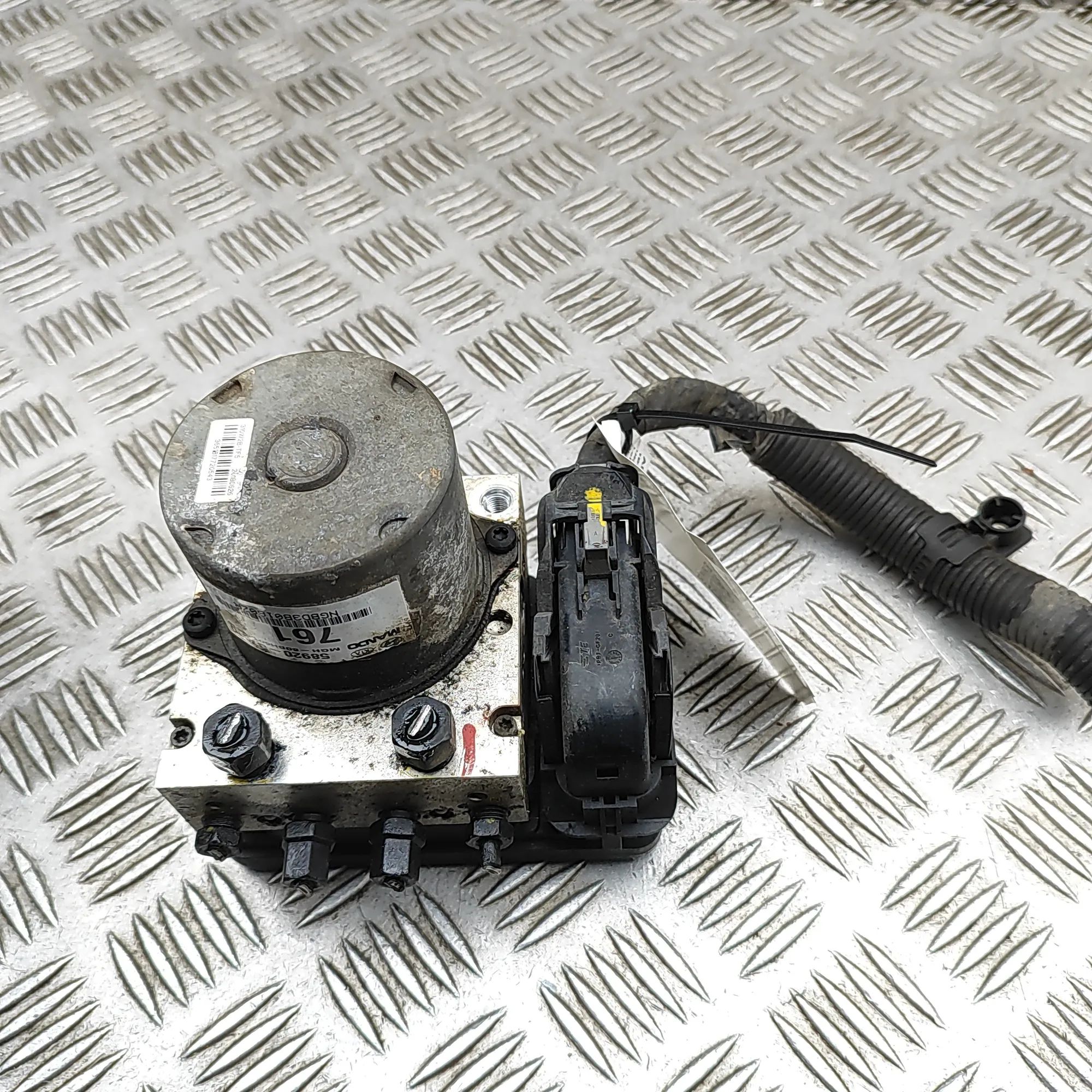 Hyundai Tucson ABS hydraulic pump ABS Pump — HYUNDAI TUCSON (TL, TLE) (2015-...) ...