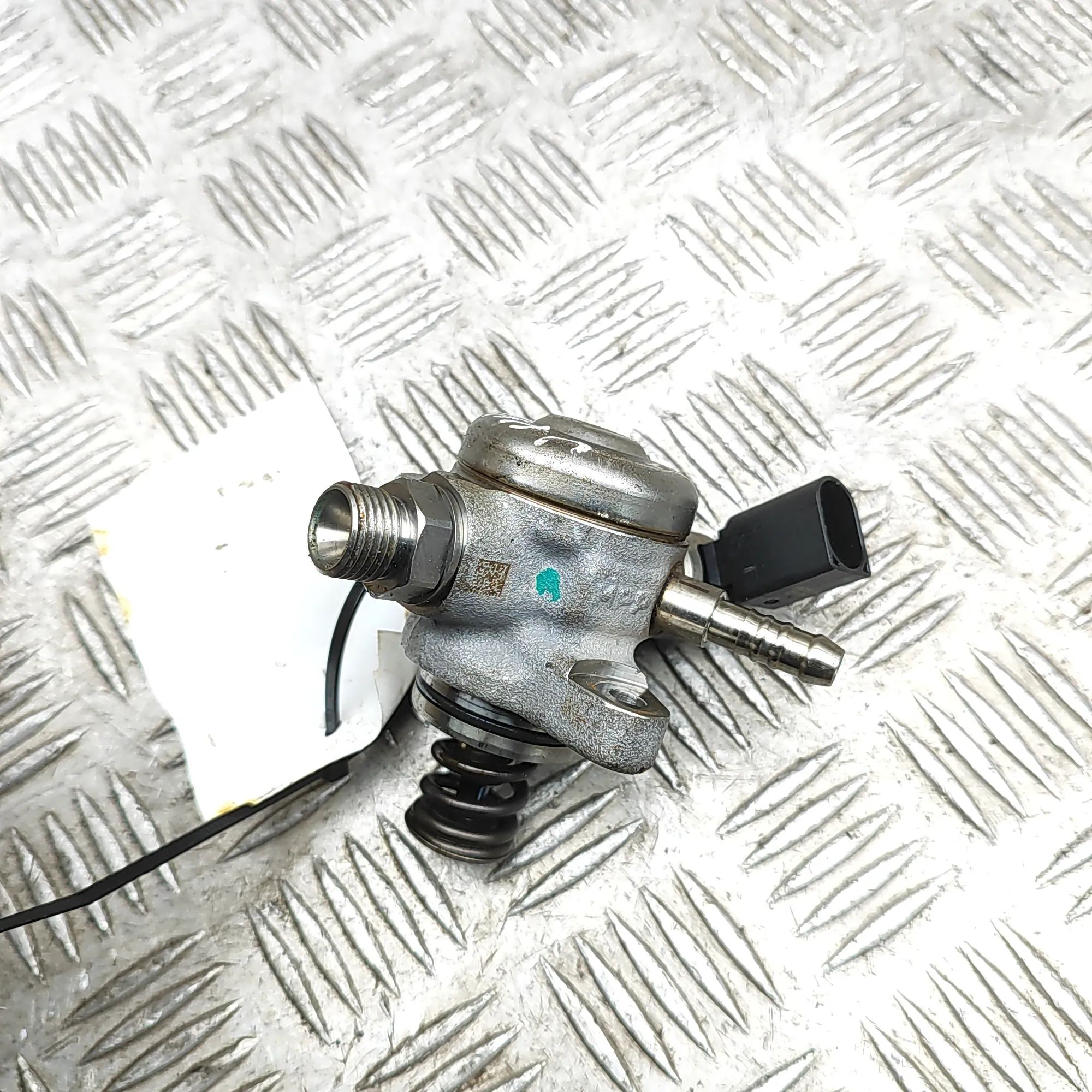 Seat Arona fuel pump Fuel pump — SEAT ARONA (KJ7) (2017-...) — 04E12...