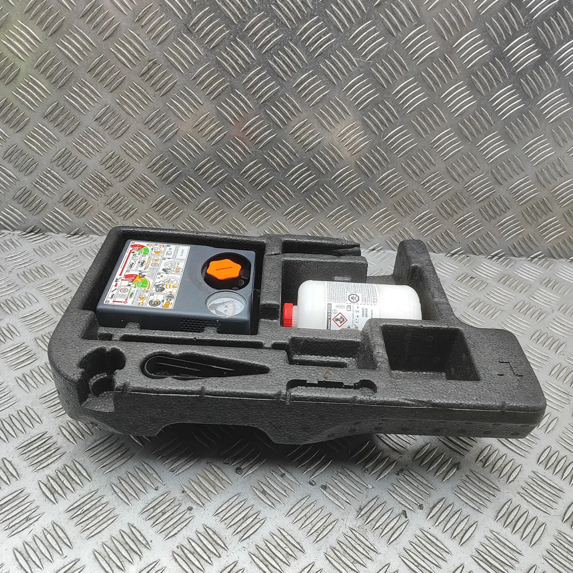 Volvo V60 Boot foam insert Boot foam insert — VOLVO V60 (II 225, 227) (201...