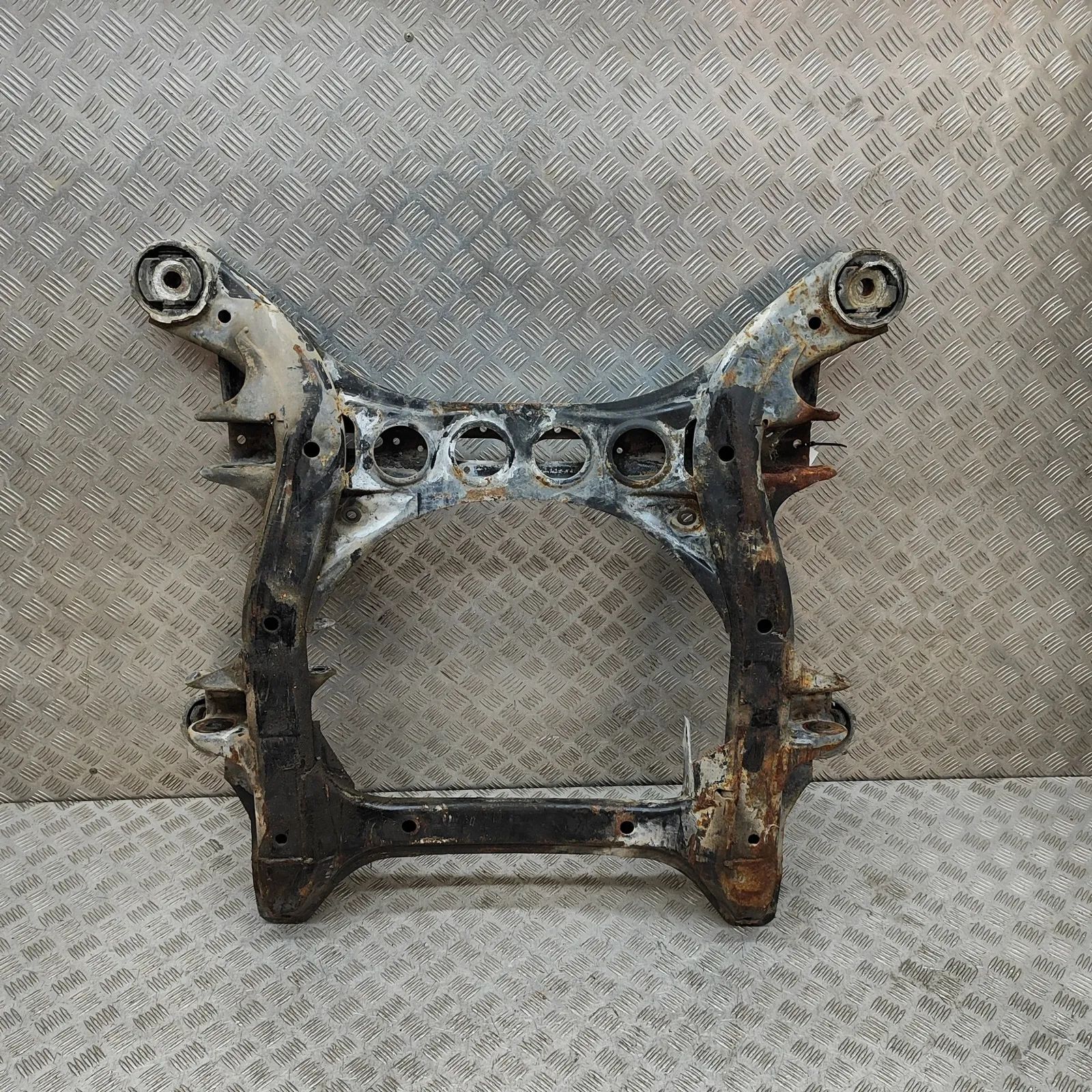 Porsche Cayenne Front subframe Front subframe — PORSCHE CAYENNE (9PA) (2002-20...