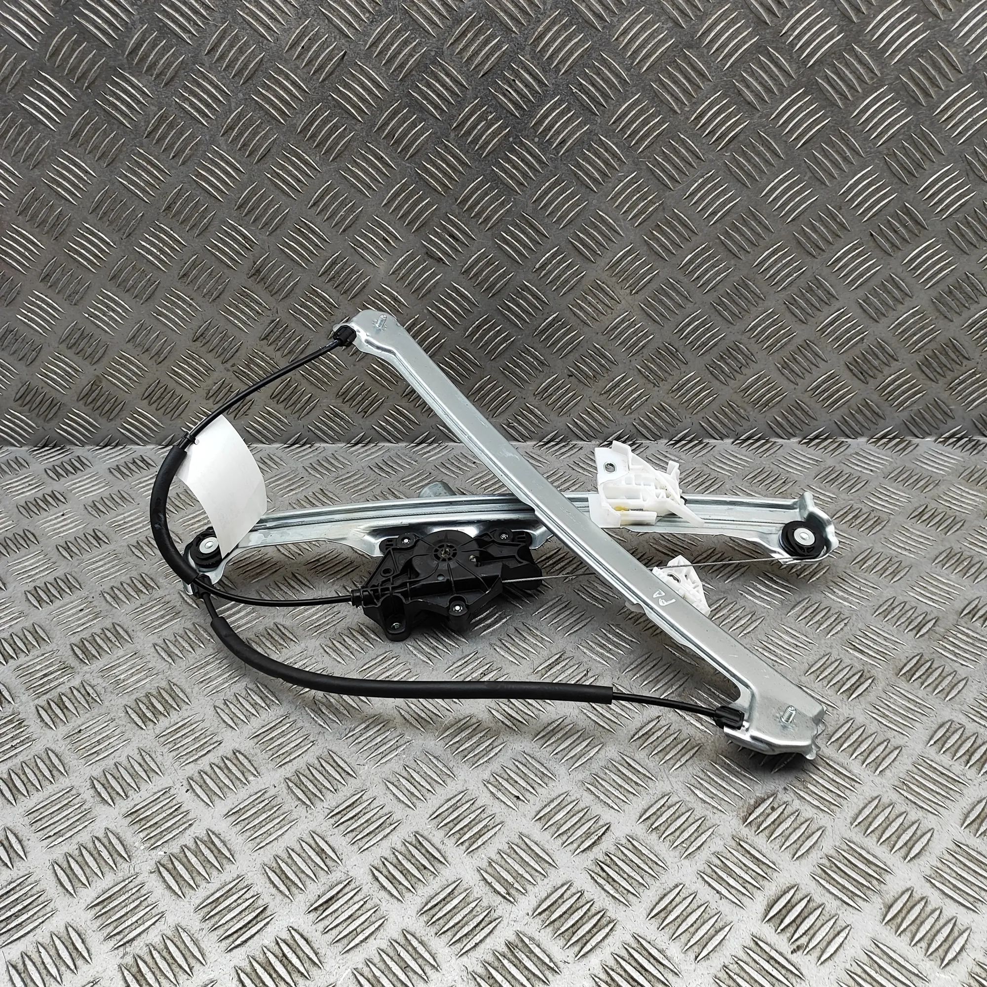 Mazda 3 (BP) Front Right Door Window Regulator Front Right Door Window Regulator — MAZDA 3 (Ha...