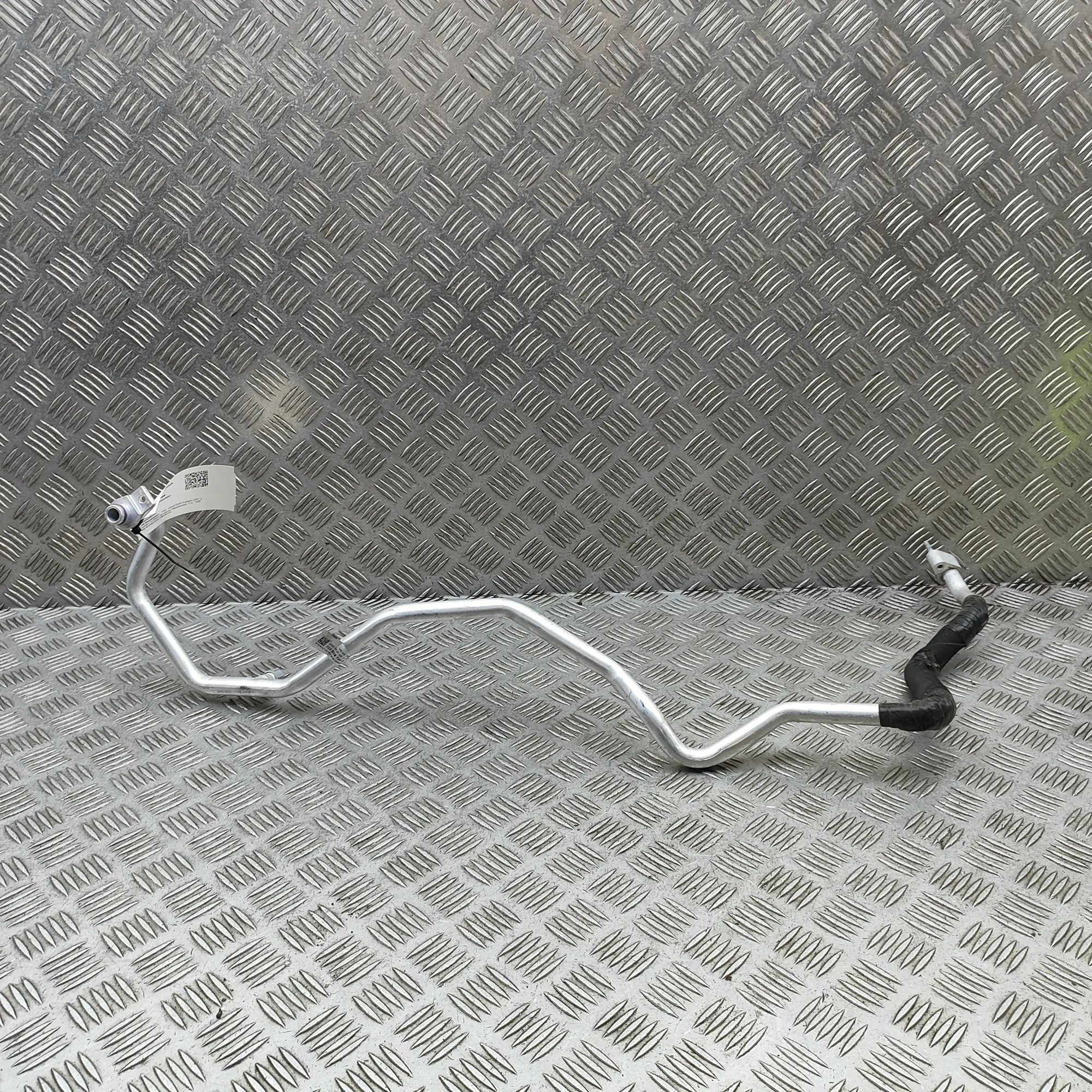 Volkswagen Crafter A/C Air Con Hose Pipe A/C Air Con Hose Pipe — VW CRAFTER (Van SY_) (2...
