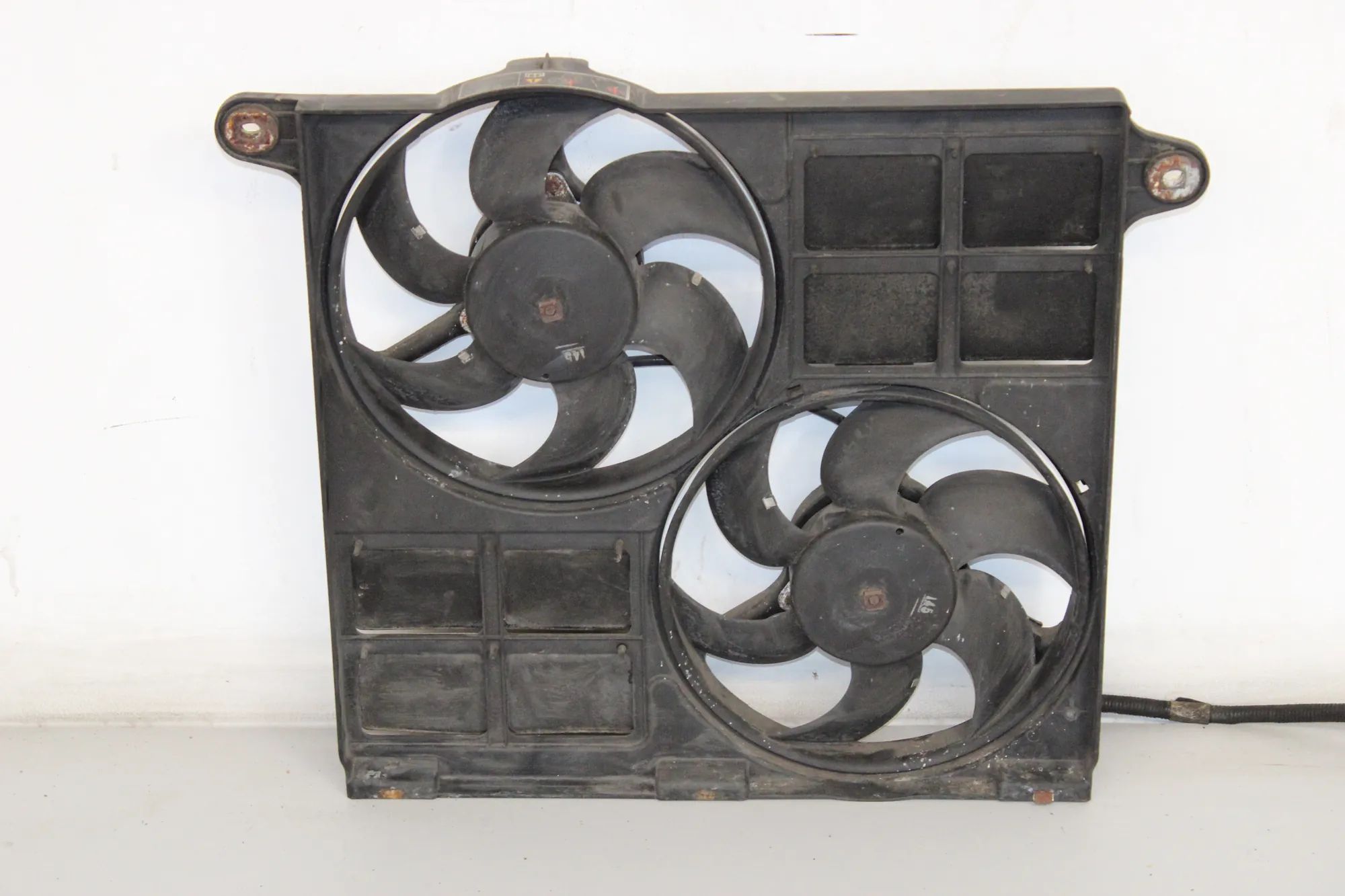 Jaguar XJ (X300) Engine Cooling Fan Shroud Engine Cooling Fan Shroud — JAGUAR XJ (X300, X3...