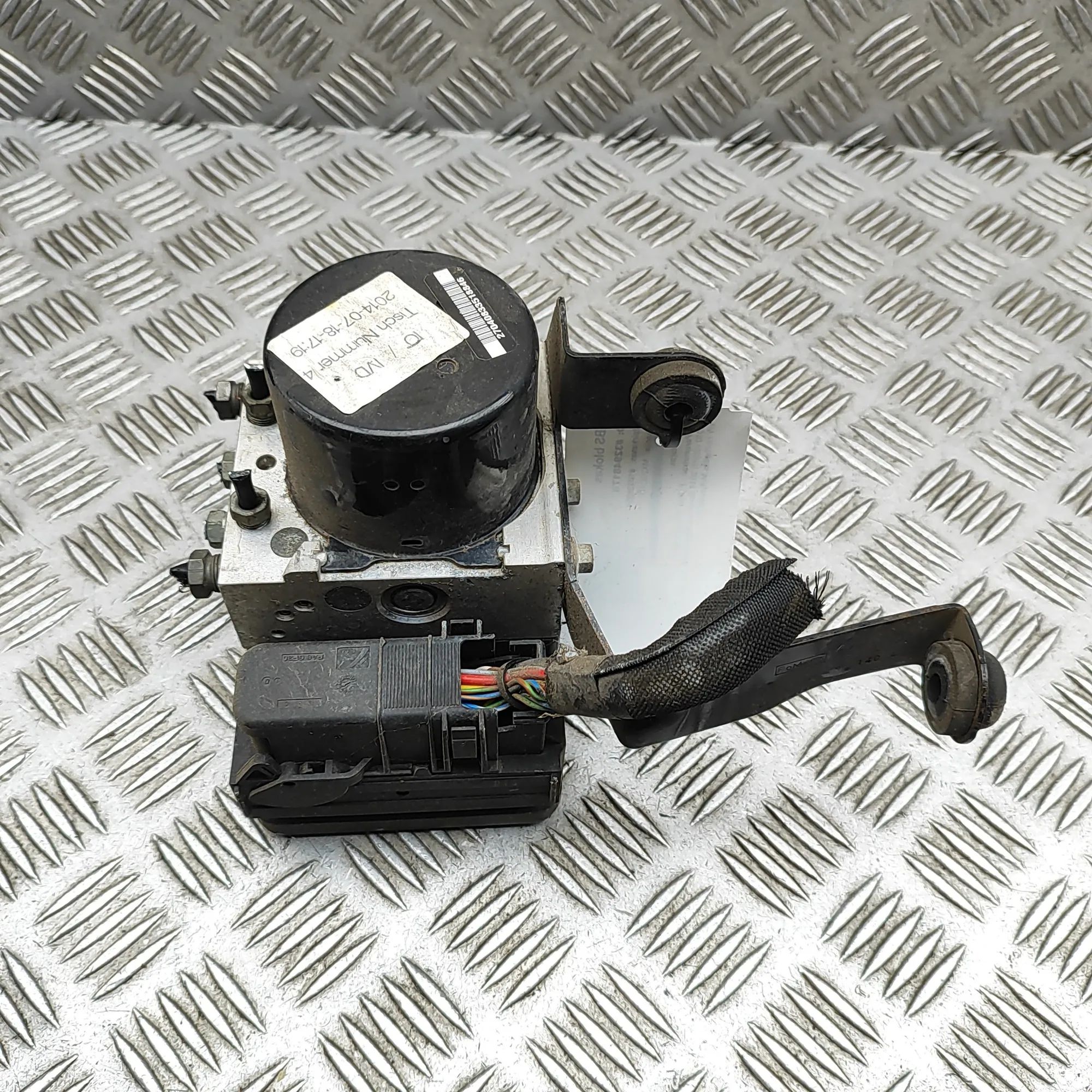 Ford Focus ABS hydraulic pump ABS Pump — FORD FOCUS (III) (2010-2020) — BV61-...