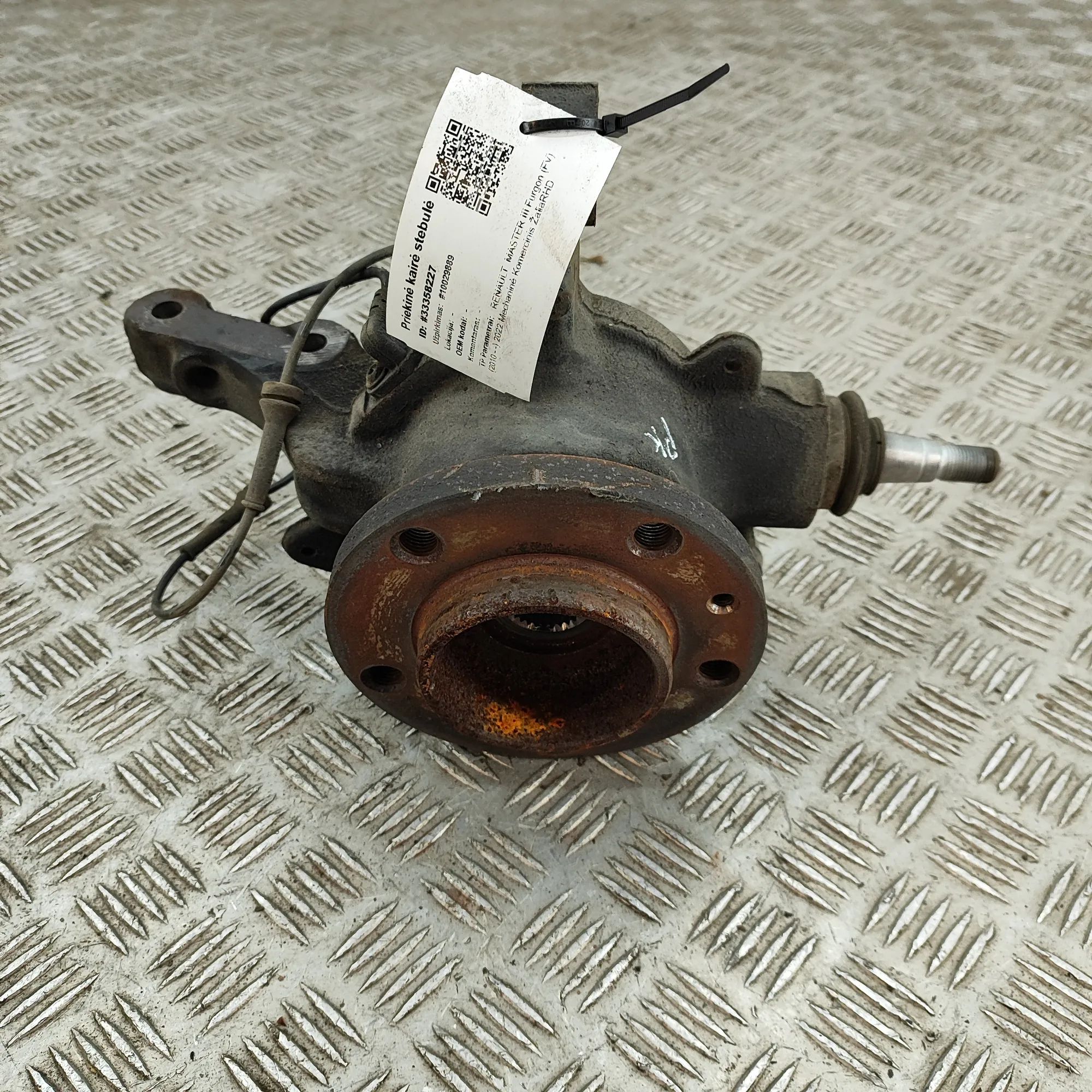 Renault Master Front Left Wheel Hub Front Left Wheel Hub — RENAULT MASTER (III Van ...