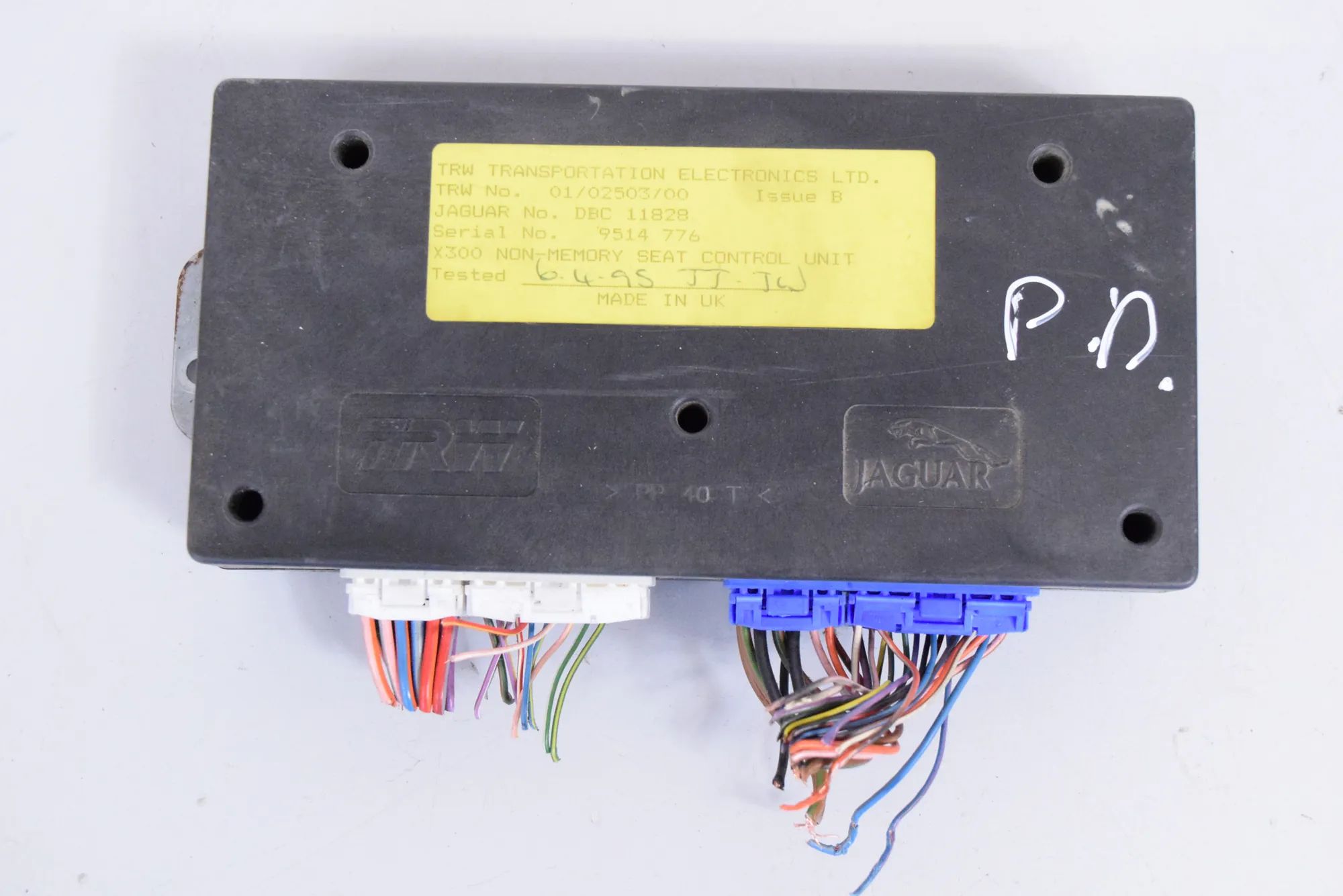Jaguar XJ (X300) Front Right Seat Control Unit Front Right Seat Control Unit — JAGUAR XJ (X300...