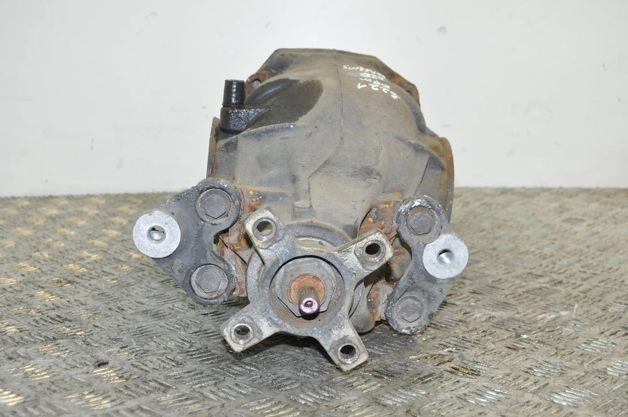 Mercedes-Benz A (W169) rear differential Rear differential — MERCEDES BENZ S-CLASS (W221...