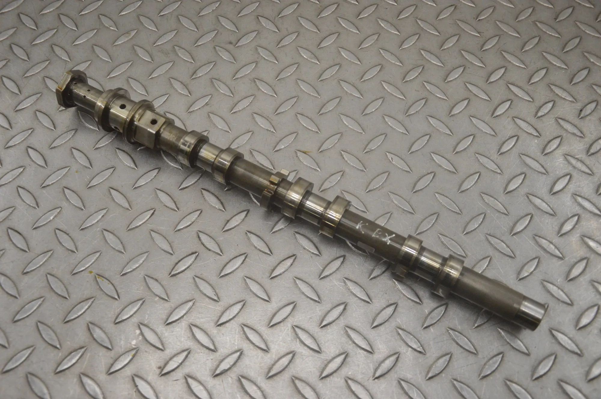 Maserati Ghibli Exhaust camshaft — left