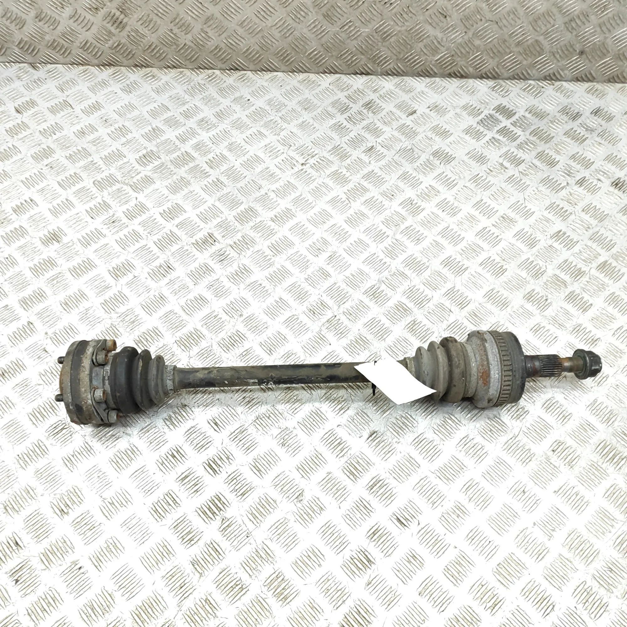 Porsche 911 (996) Rear Right Driveshaft Rear Right Driveshaft — PORSCHE 911 (996) (1997...