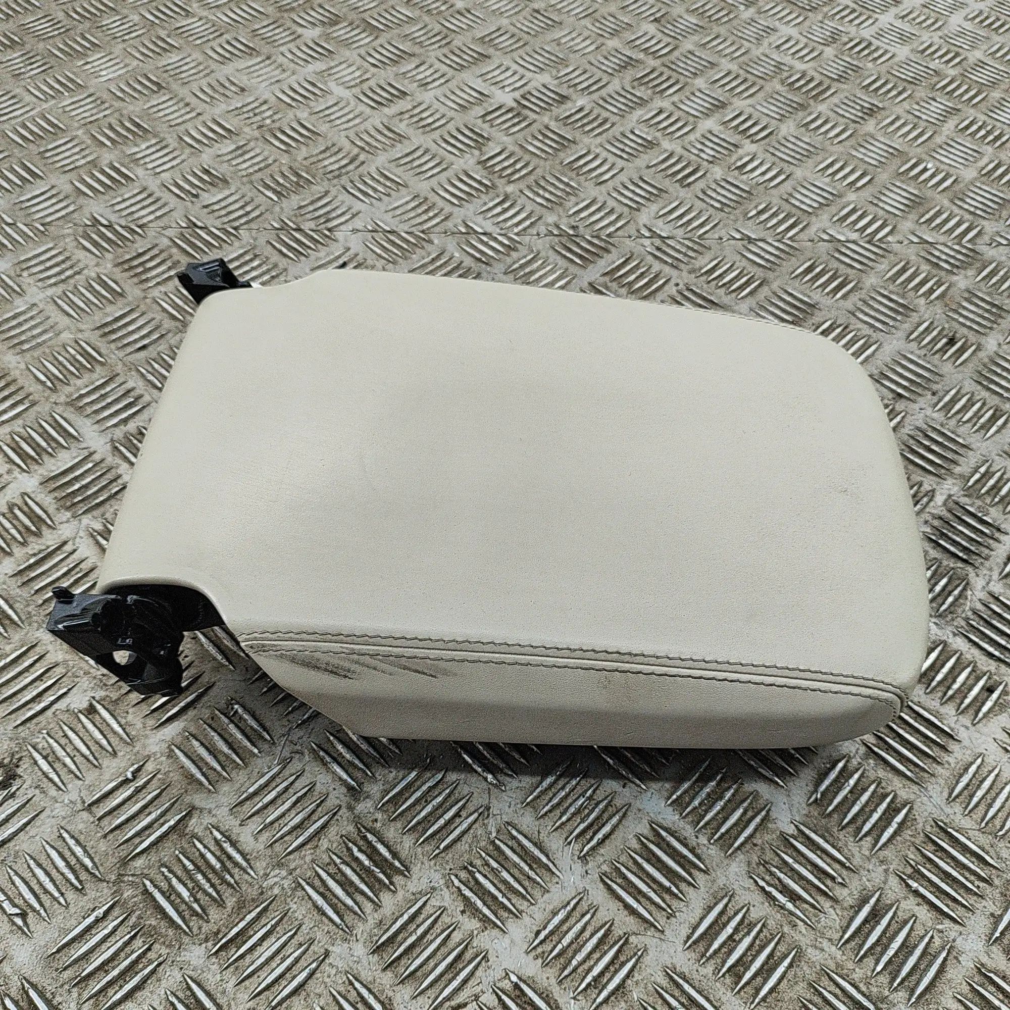 Land Rover Range Rover Sport (L494) Käsinoja Armrest — LAND ROVER RANGE ROVER SPORT (II L494...