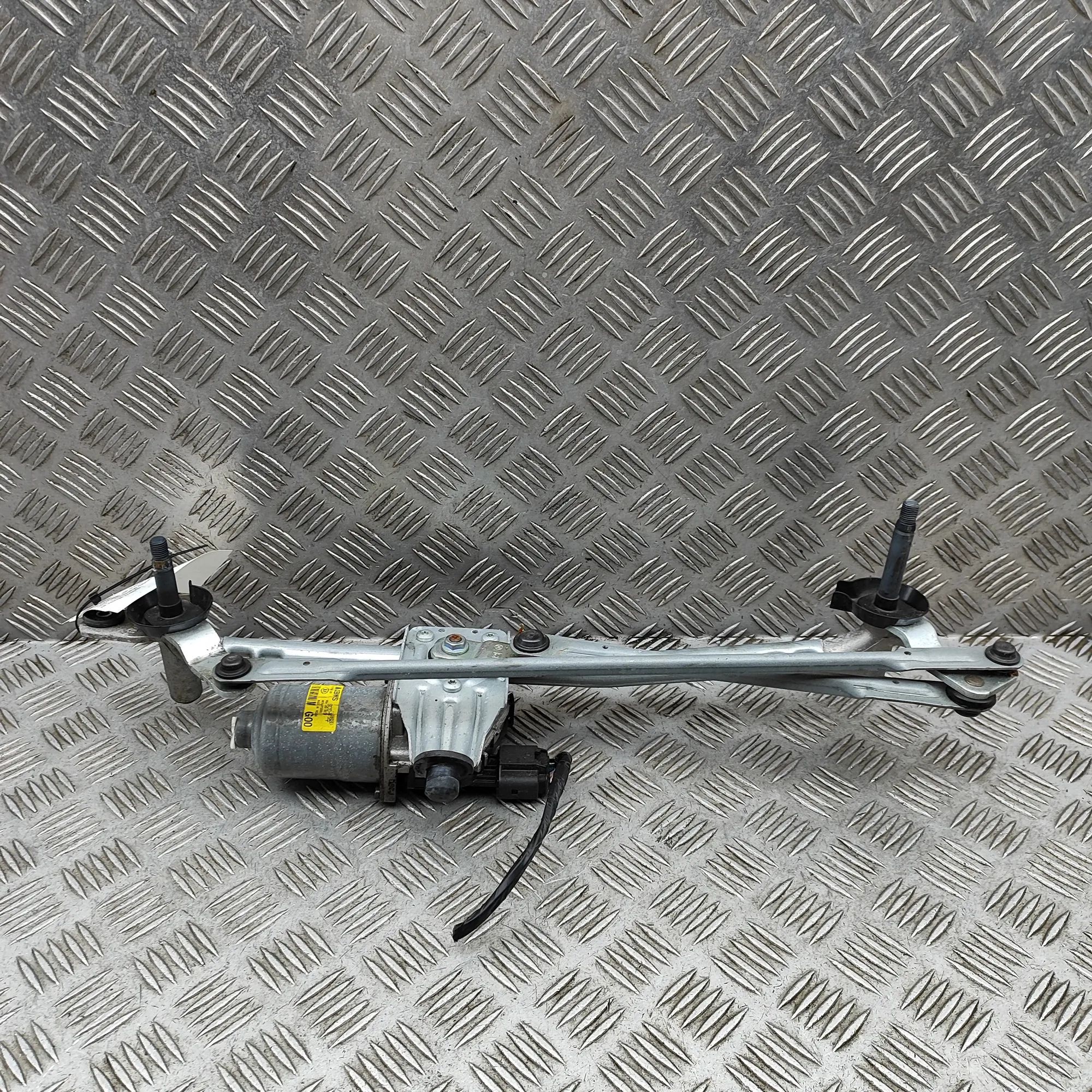 Kia Sorento Front Windshield Wiper Mechanism Front Windshield Wiper Mechanism — KIA SORENTO ...