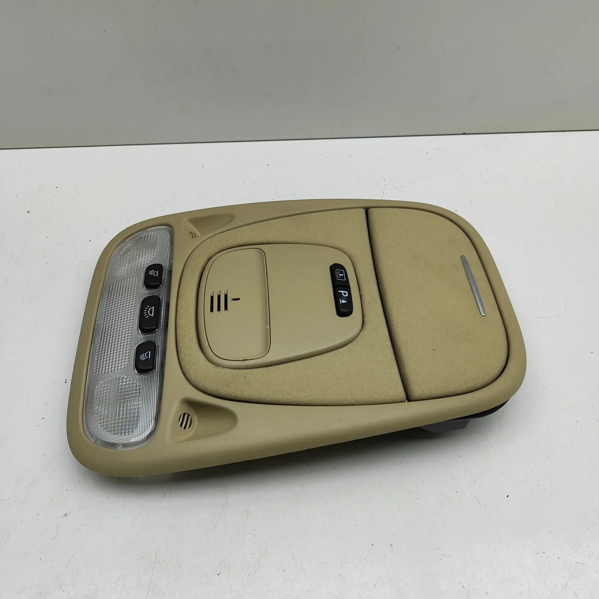 Jaguar XJ Interior light Interior light — JAGUAR XJ (X350) (2003-2009) —...