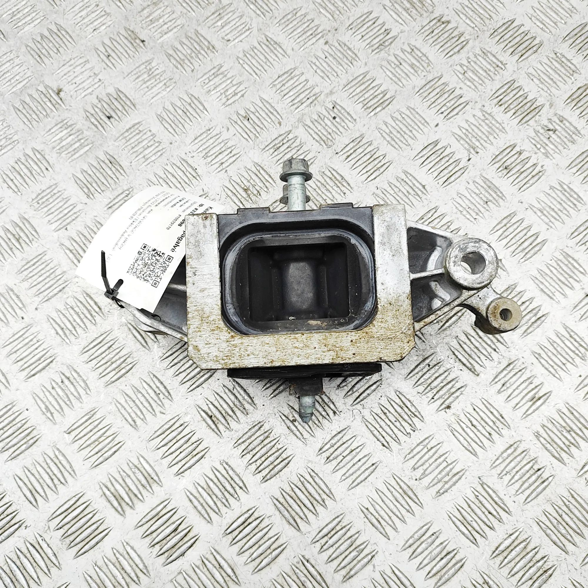 Kia Sportage Left Side Engine Mount Left Side Engine Mount — KIA SPORTAGE (V NQ5) (...