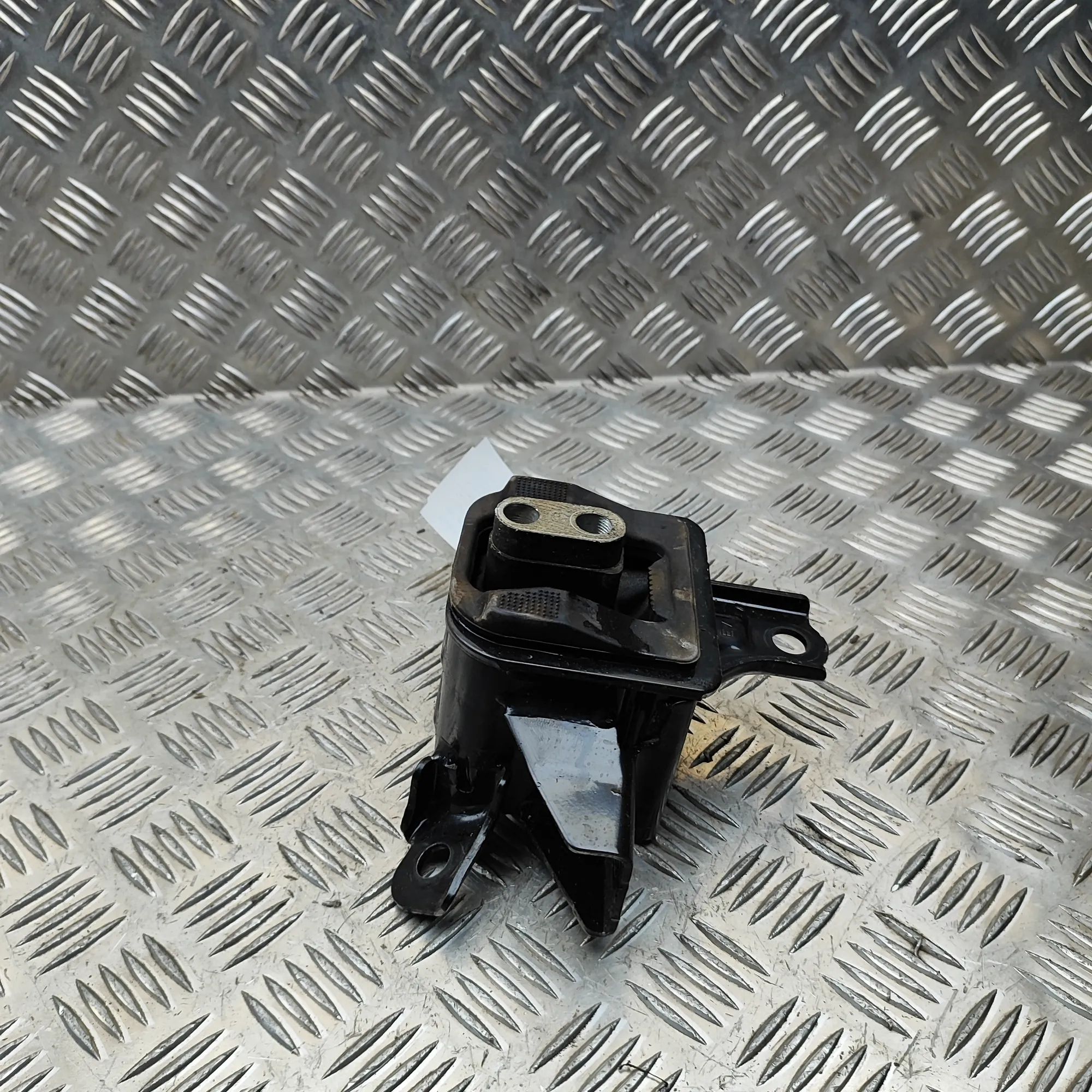 Kia Niro Left Side Engine Mount Left Side Engine Mount — KIA NIRO (II) (2022-.....