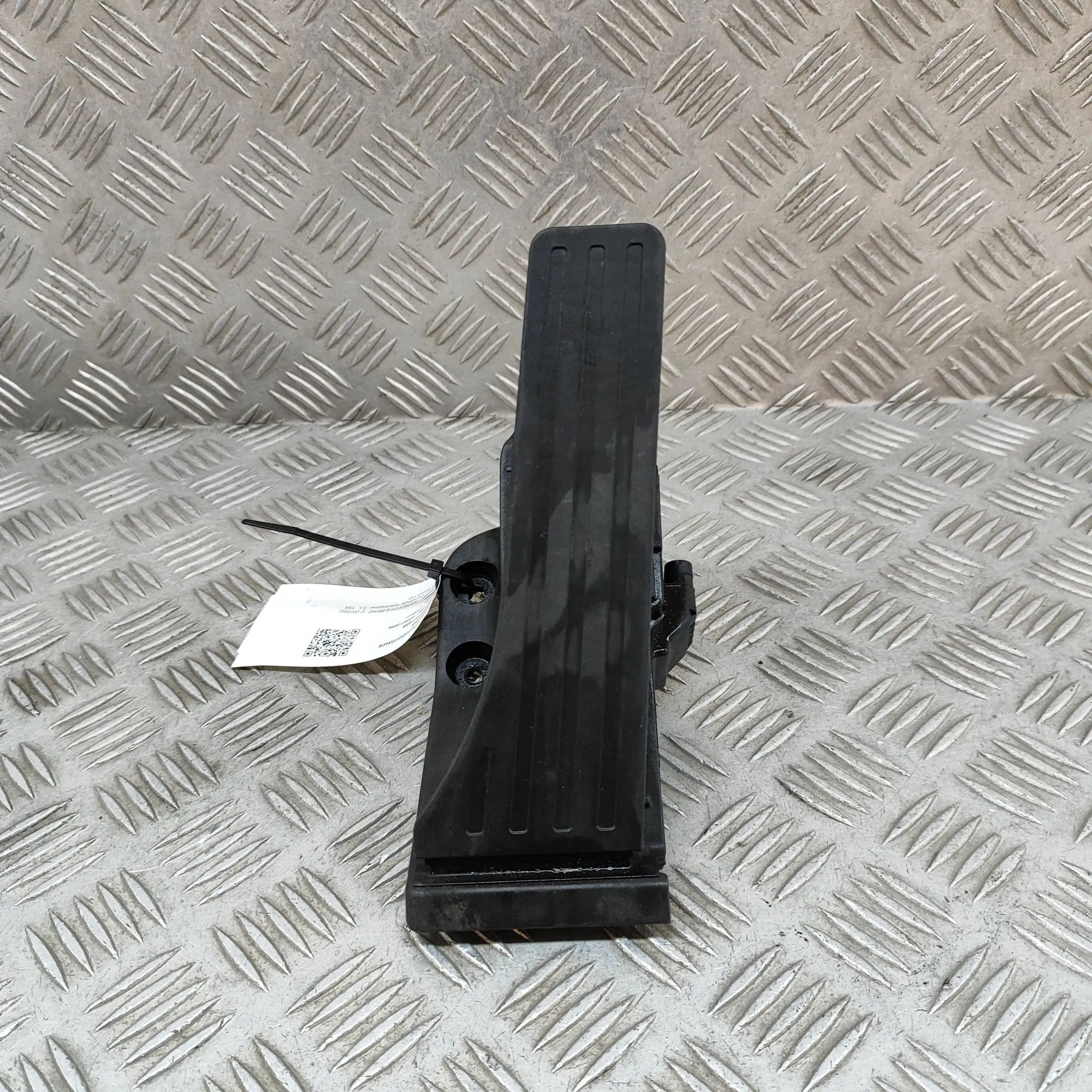Mercedes-Benz A (W177) Throttle Pedal Throttle Pedal — MERCEDES BENZ C-CLASS (W206) (...