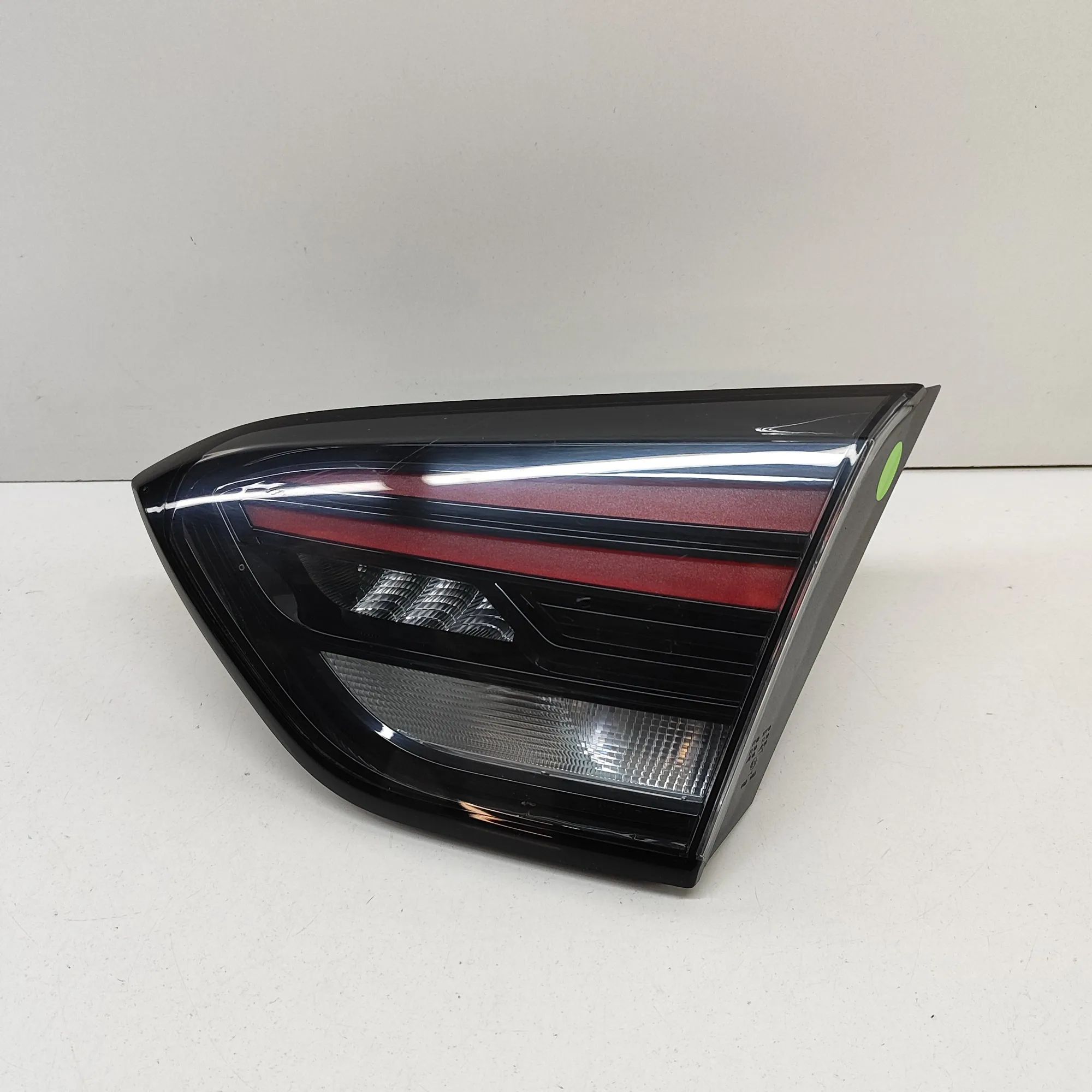 Opel Crossland X Right Side Tailgate Tail Light Right Side Tailgate Tail Light — OPEL CROSSLAND...