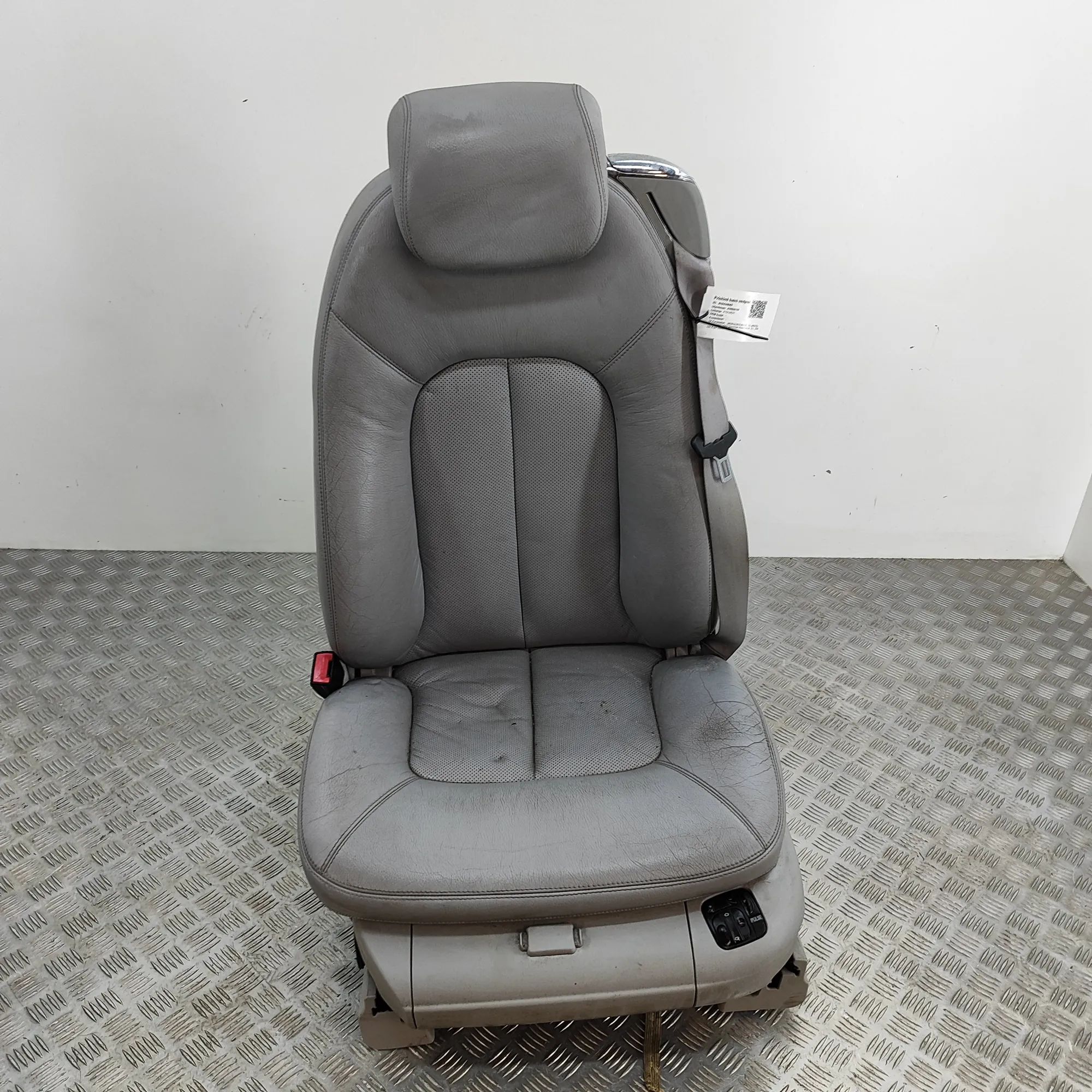 Mercedes-Benz A (W168) Front Left Seat Front left seat — MERCEDES BENZ CL-CLASS (W215)...