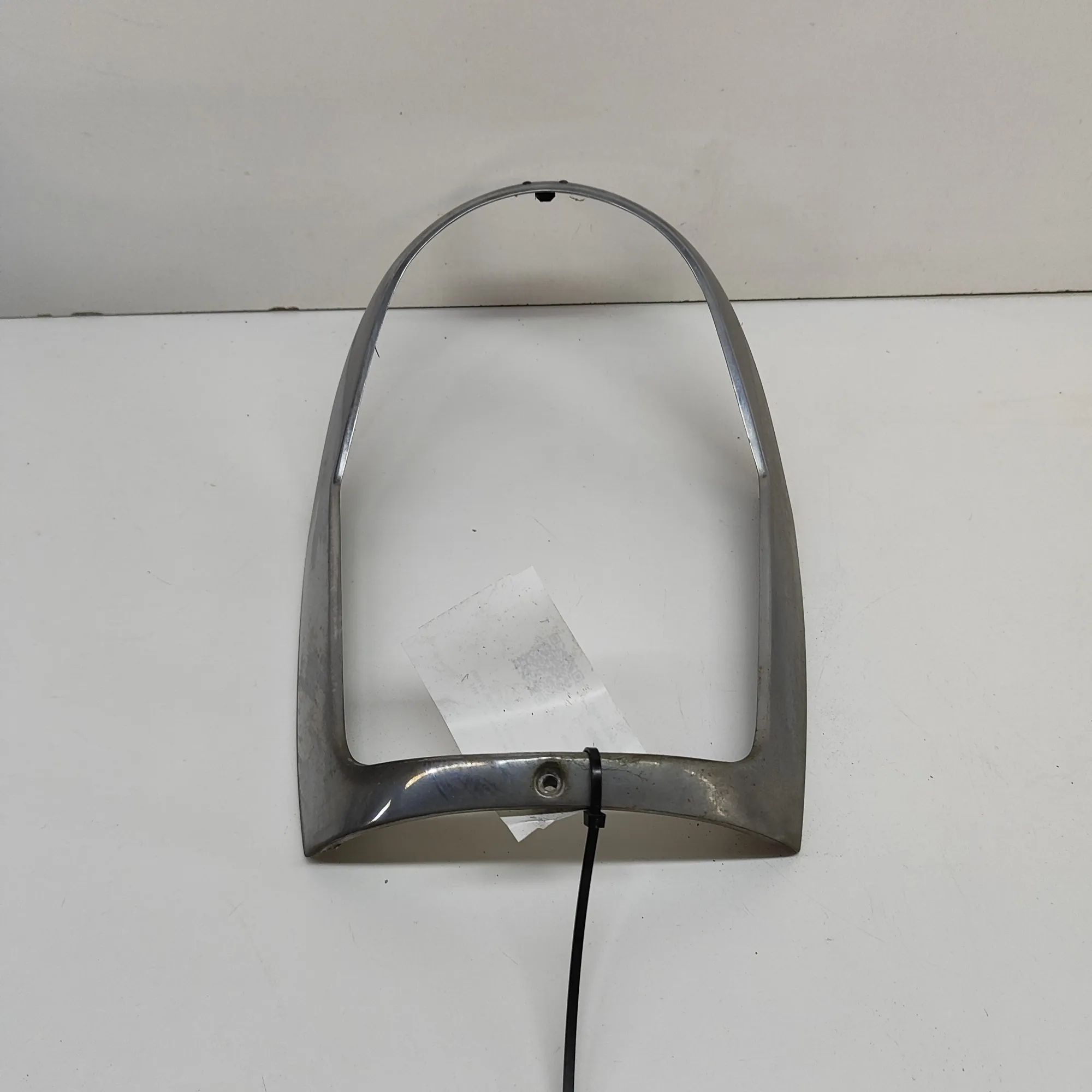 Mercedes-Benz 200 - 280 (W114, W115) Headlight trim — front right Headlight trim — front right — MERCEDES BENZ S-...