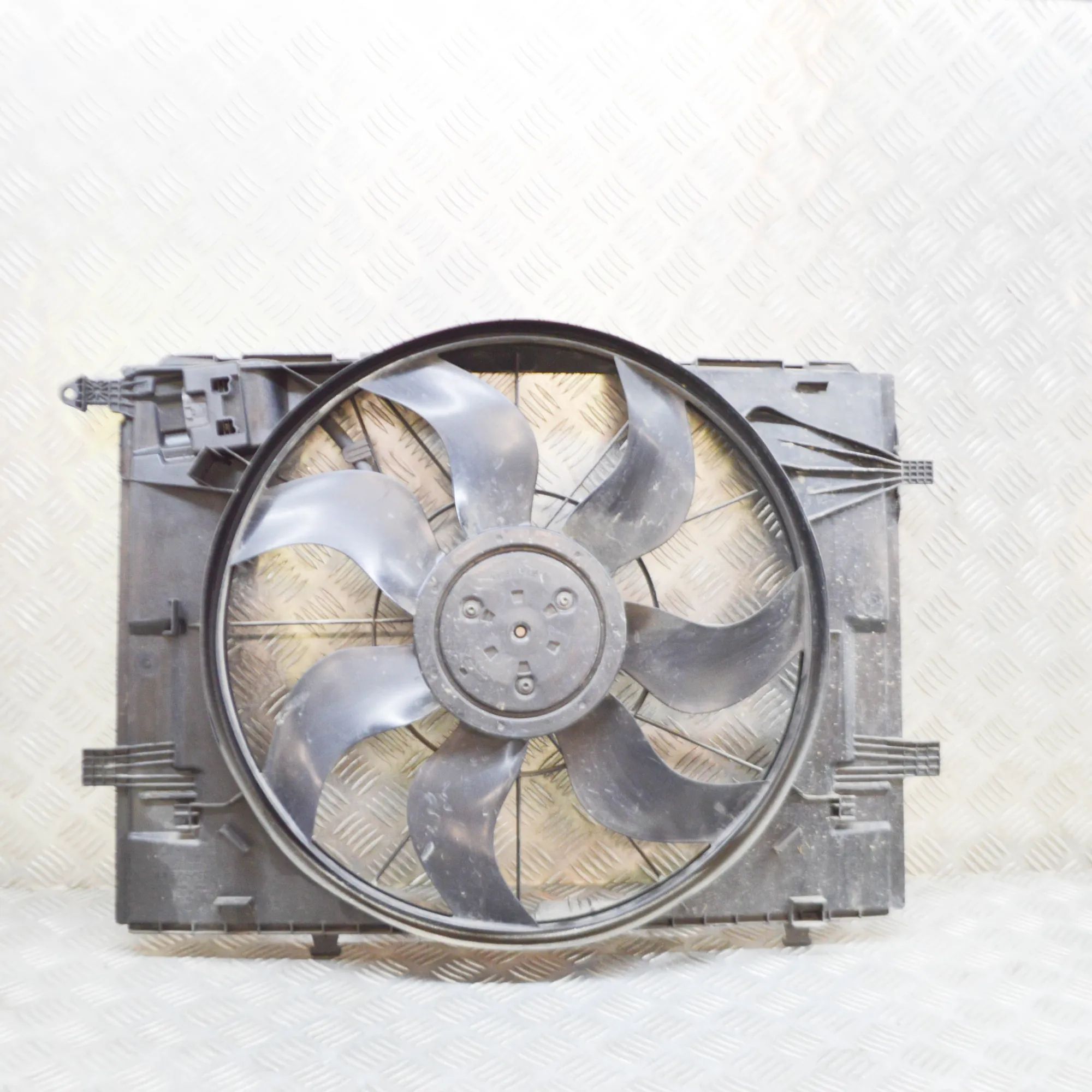 Mercedes-Benz A (W176) Engine Cooling Fan Shroud Engine Cooling Fan Shroud — MERCEDES BENZ C-CLA...
