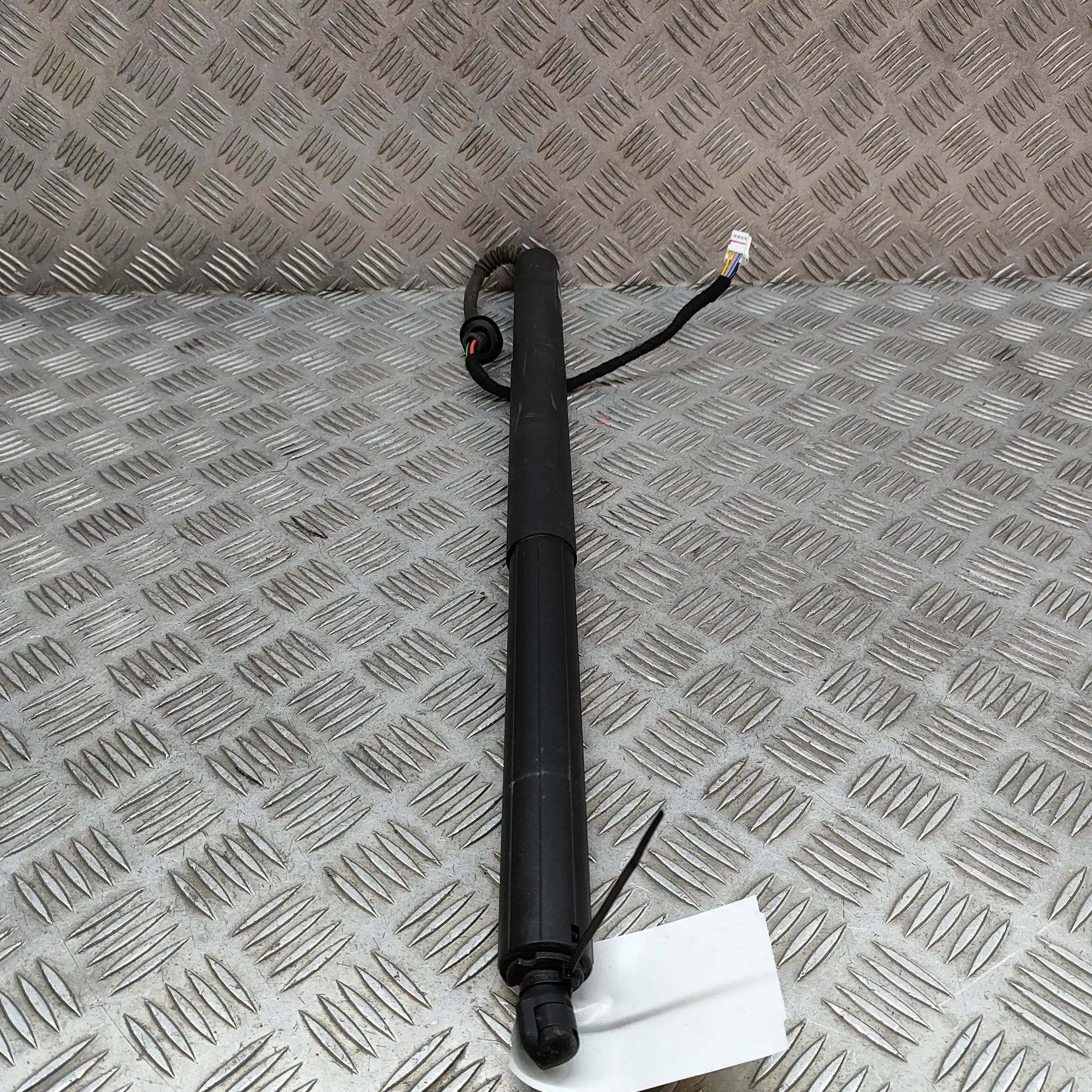 Kia EV6 Right Side Tailgate Gas Strut Right Side Tailgate Gas Strut — KIA EV6 (CV) (2...