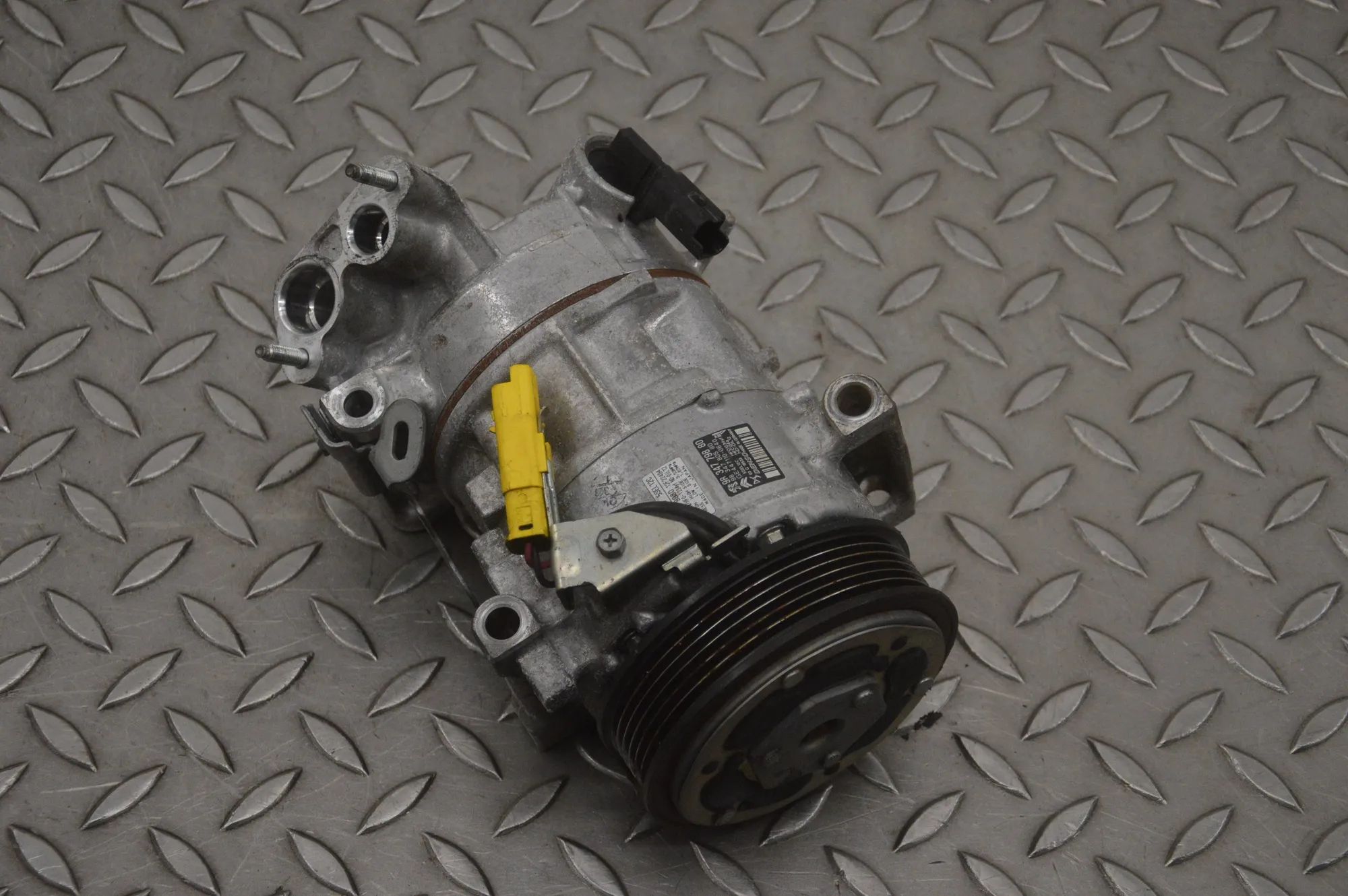 Opel Crossland X Air-conditioning compressor Air-conditioning compressor — OPEL CROSSLAND (X...