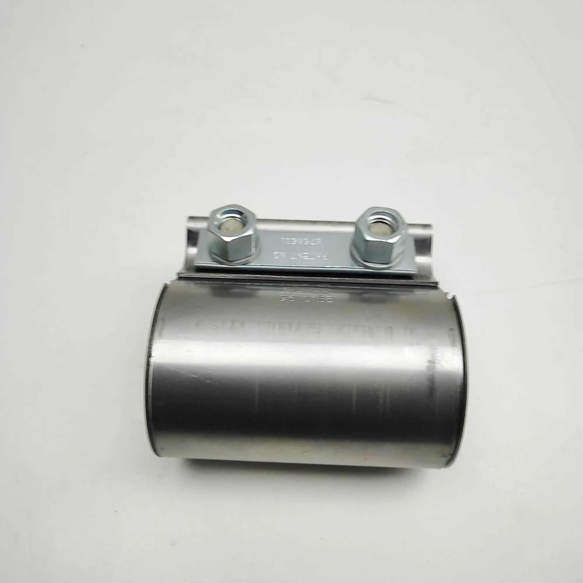 Land Rover Discovery Exhaust silencer connecting clamp Exhaust silencer connecting clamp — LAND ROVER ...