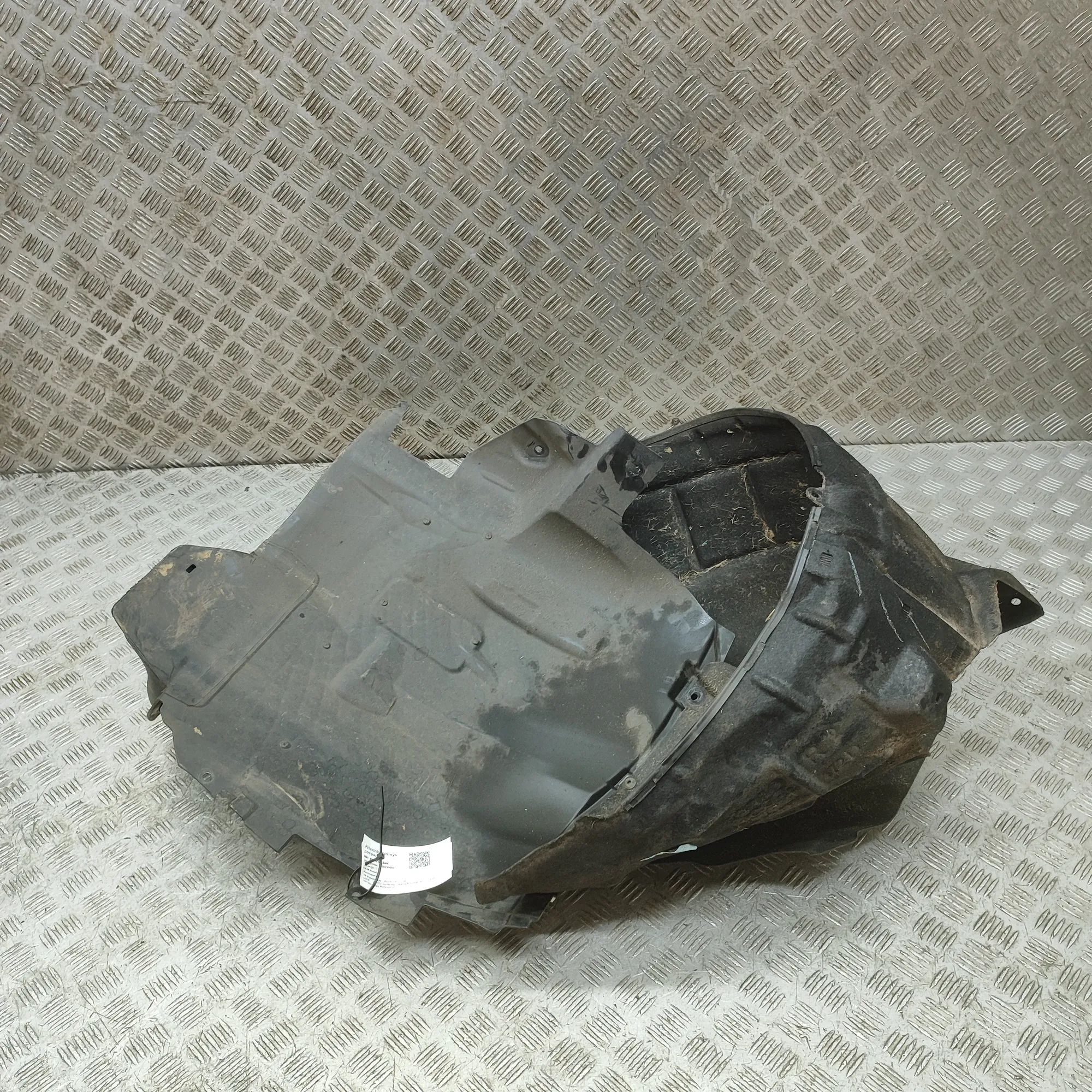 Audi Q5 (GU) Front Right Arch Liner Front Right Arch Liner — AUDI Q5 (GUB) (2025-.....