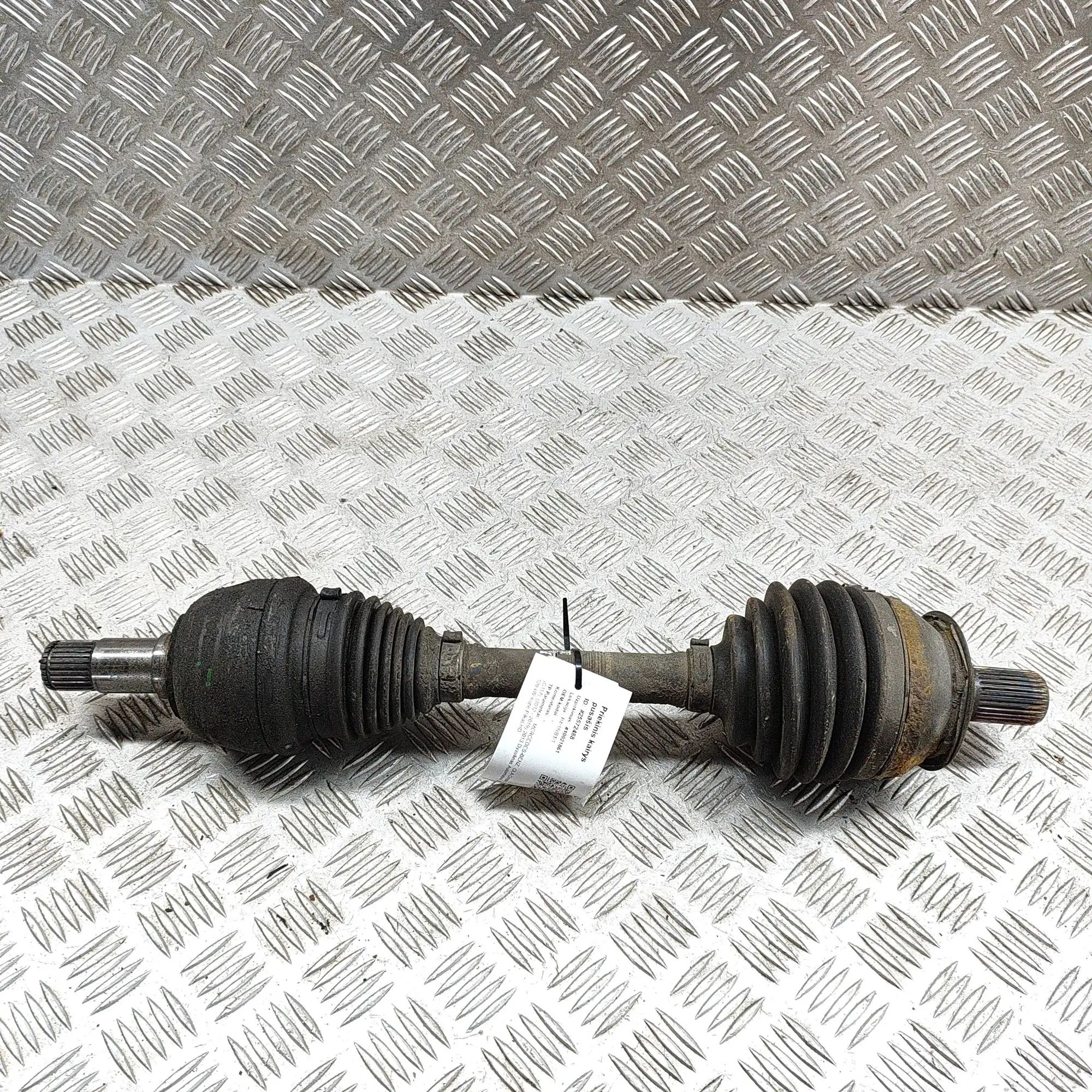 Mercedes-Benz CLA (C117) Front Left Driveshaft