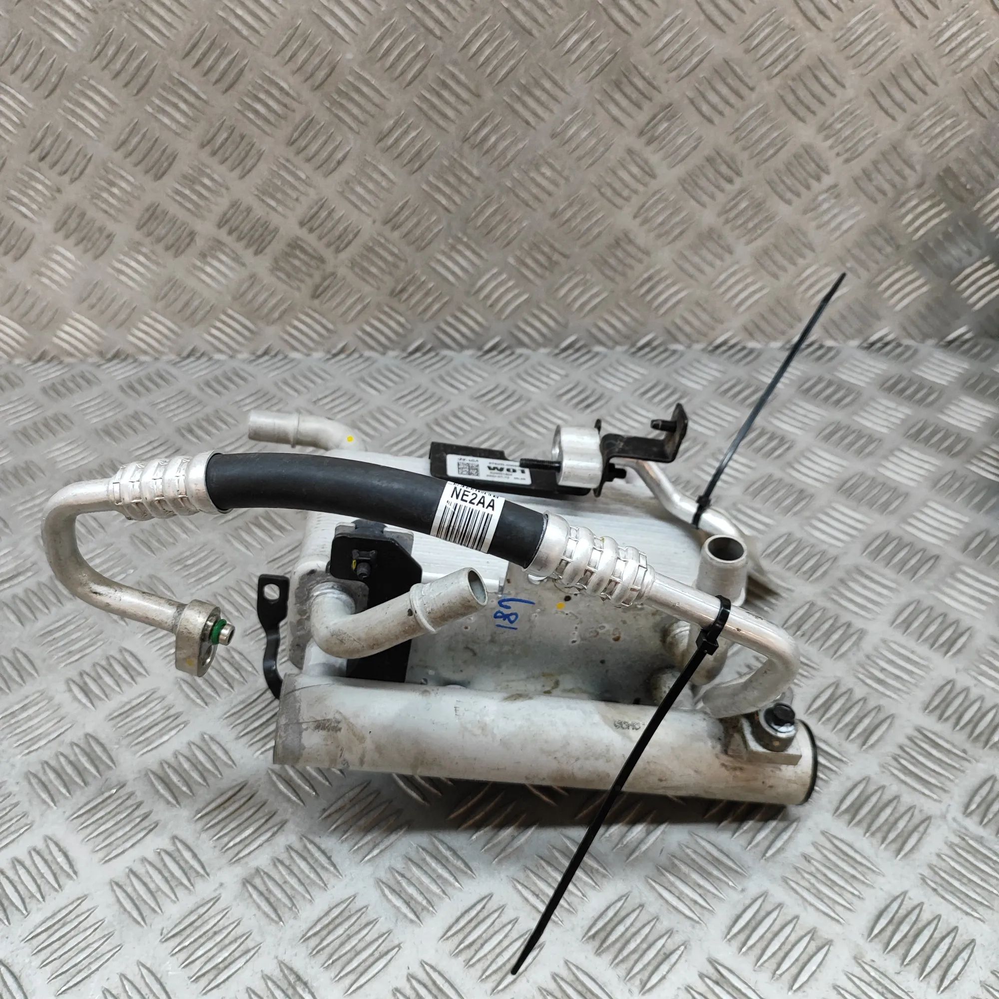Hyundai Ioniq Air-conditioning receiver-drier Air-conditioning receiver-drier — HYUNDAI IONIQ...